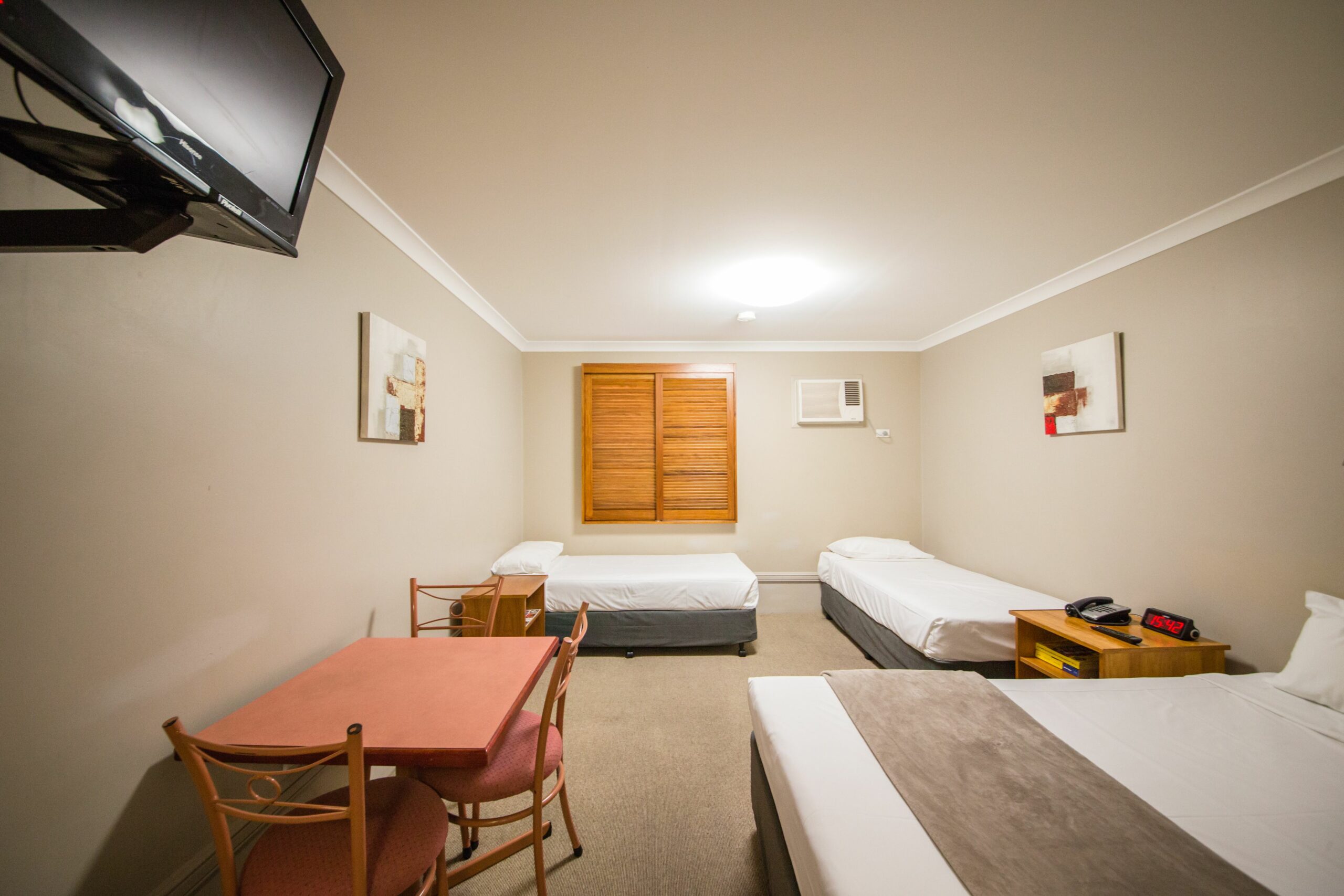 The Cosmopolitan Motel and Serviced Apartments