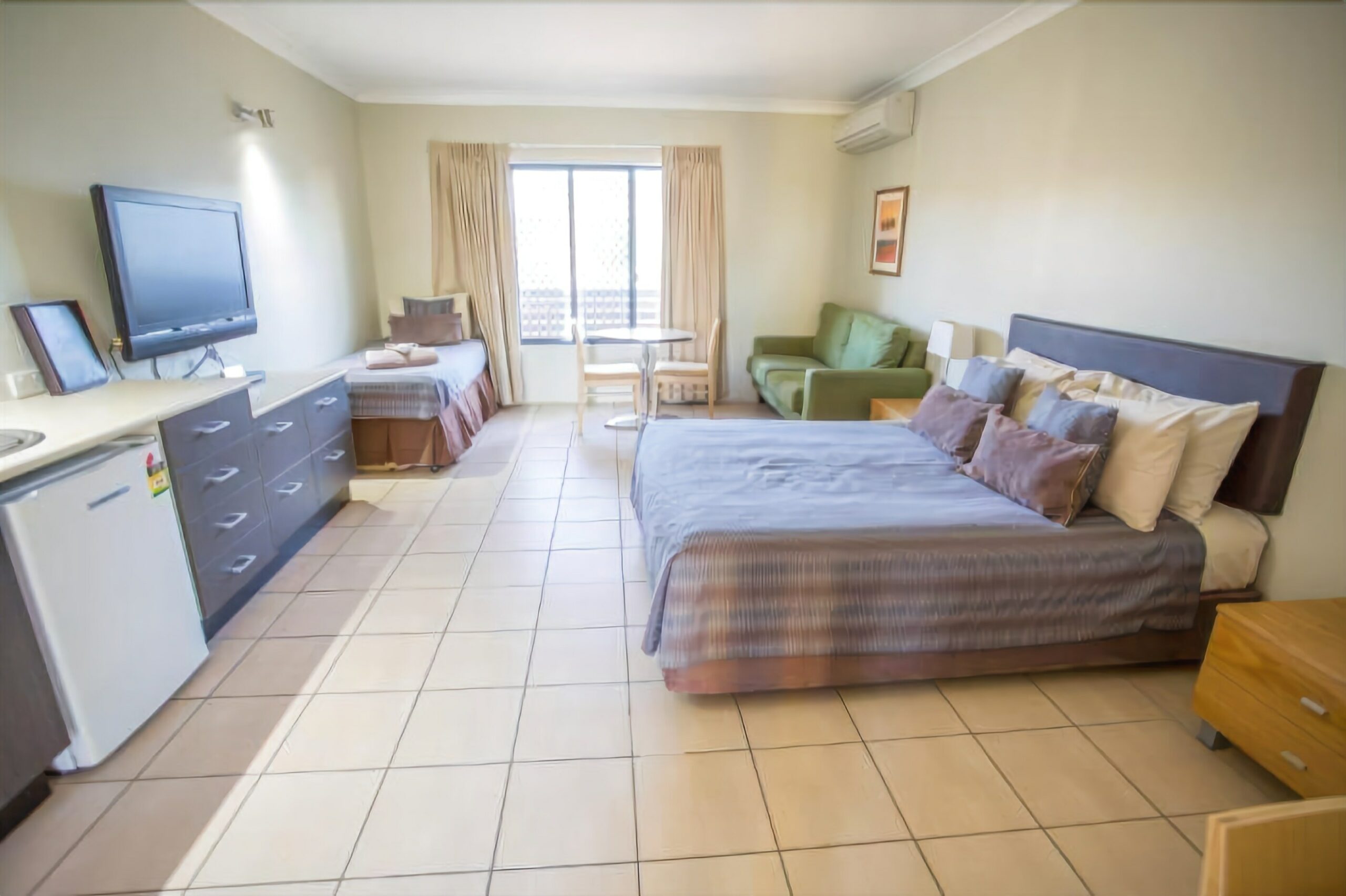 Spinifex Motel & Serviced Apartments