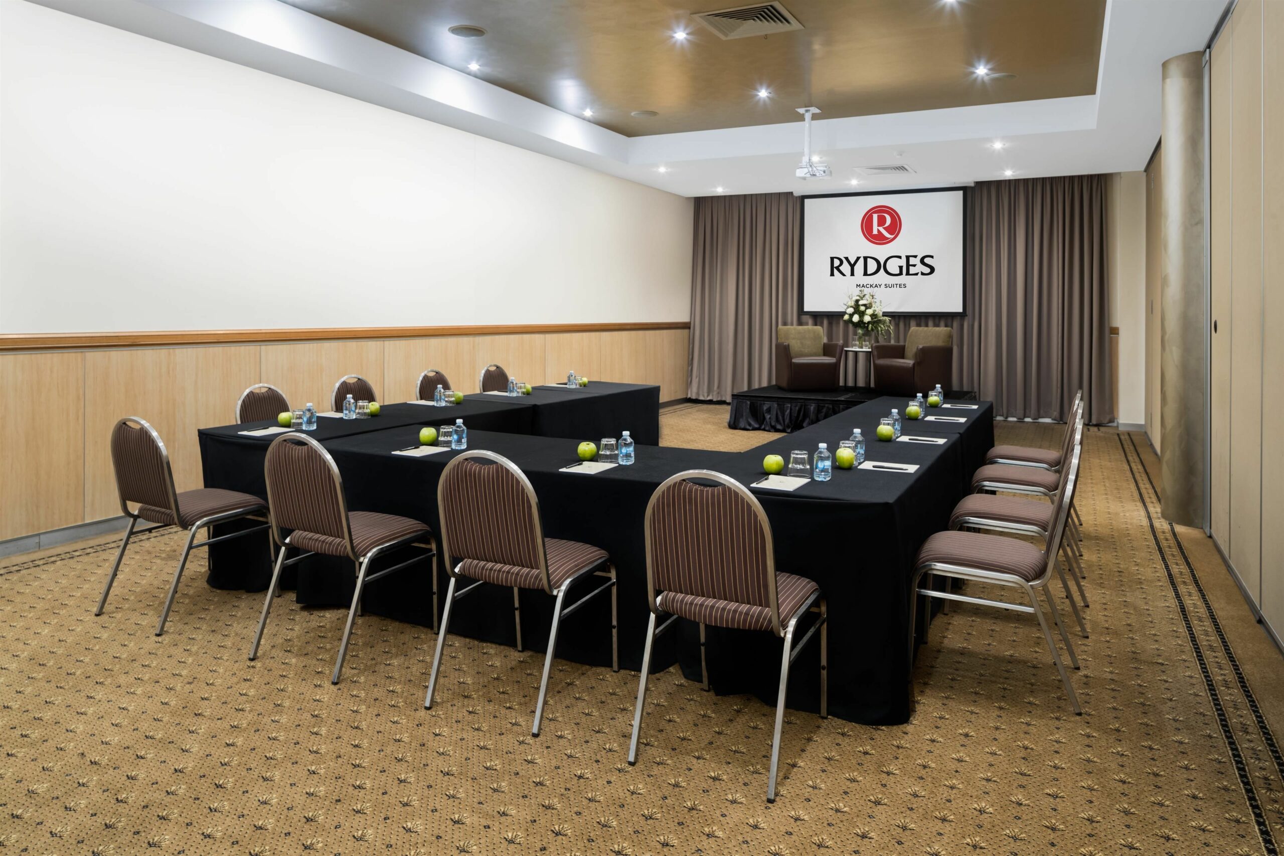 Rydges Mackay Suites