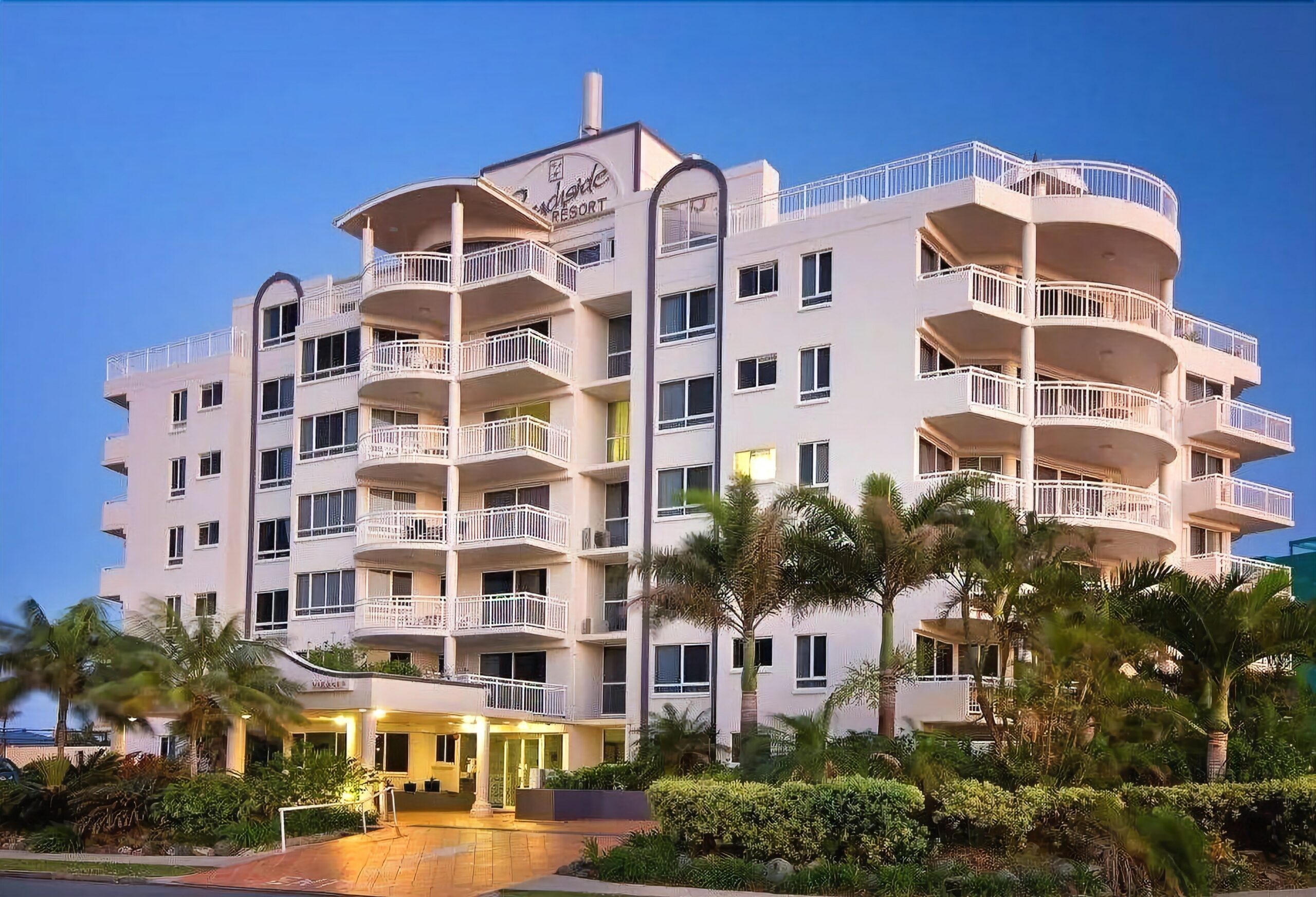 Beachside Resort - Kawana Waters