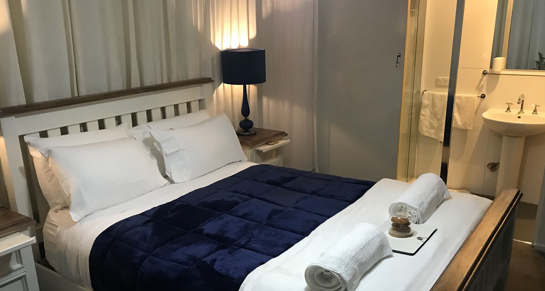 Freshwater BnB - Fraser ensuite room + breakfast