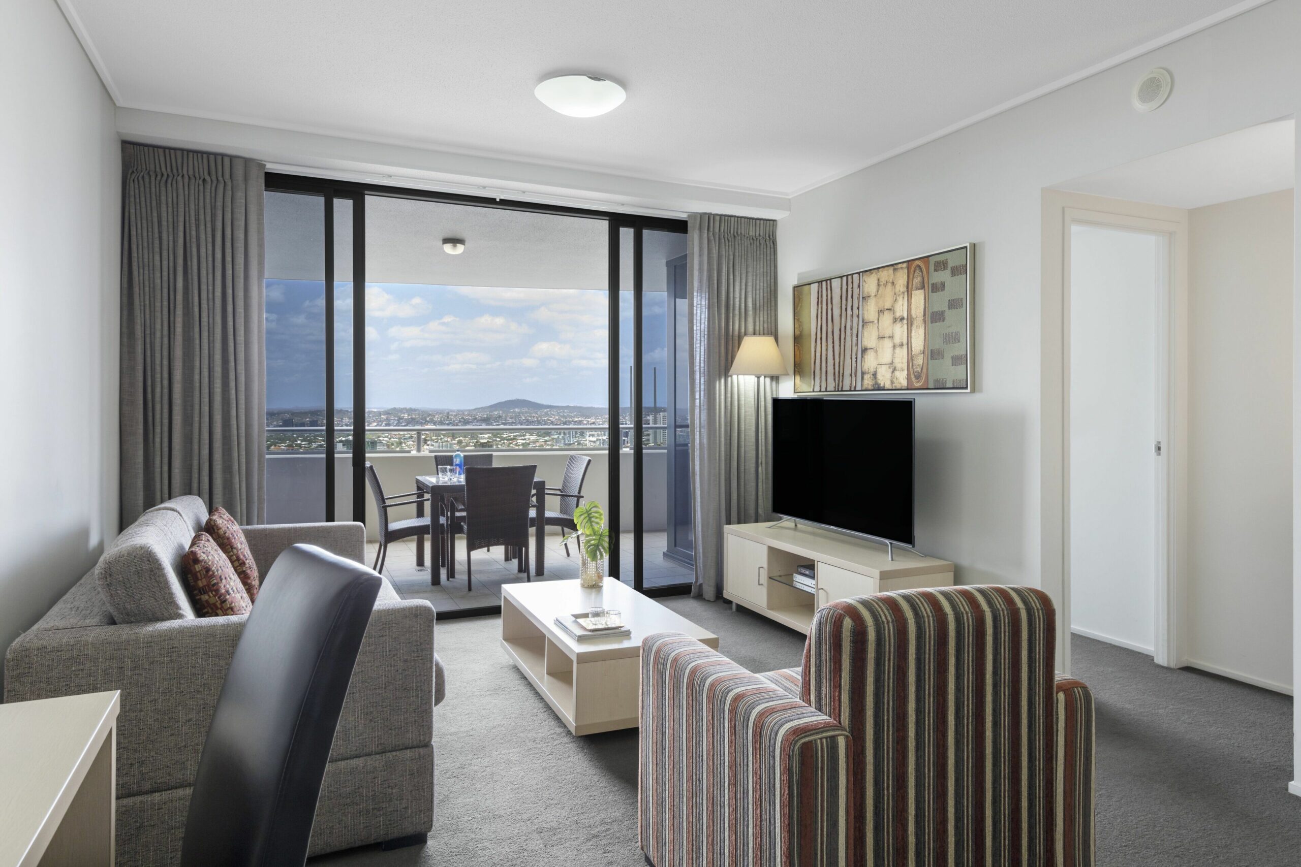 Oaks Brisbane Aurora Suites