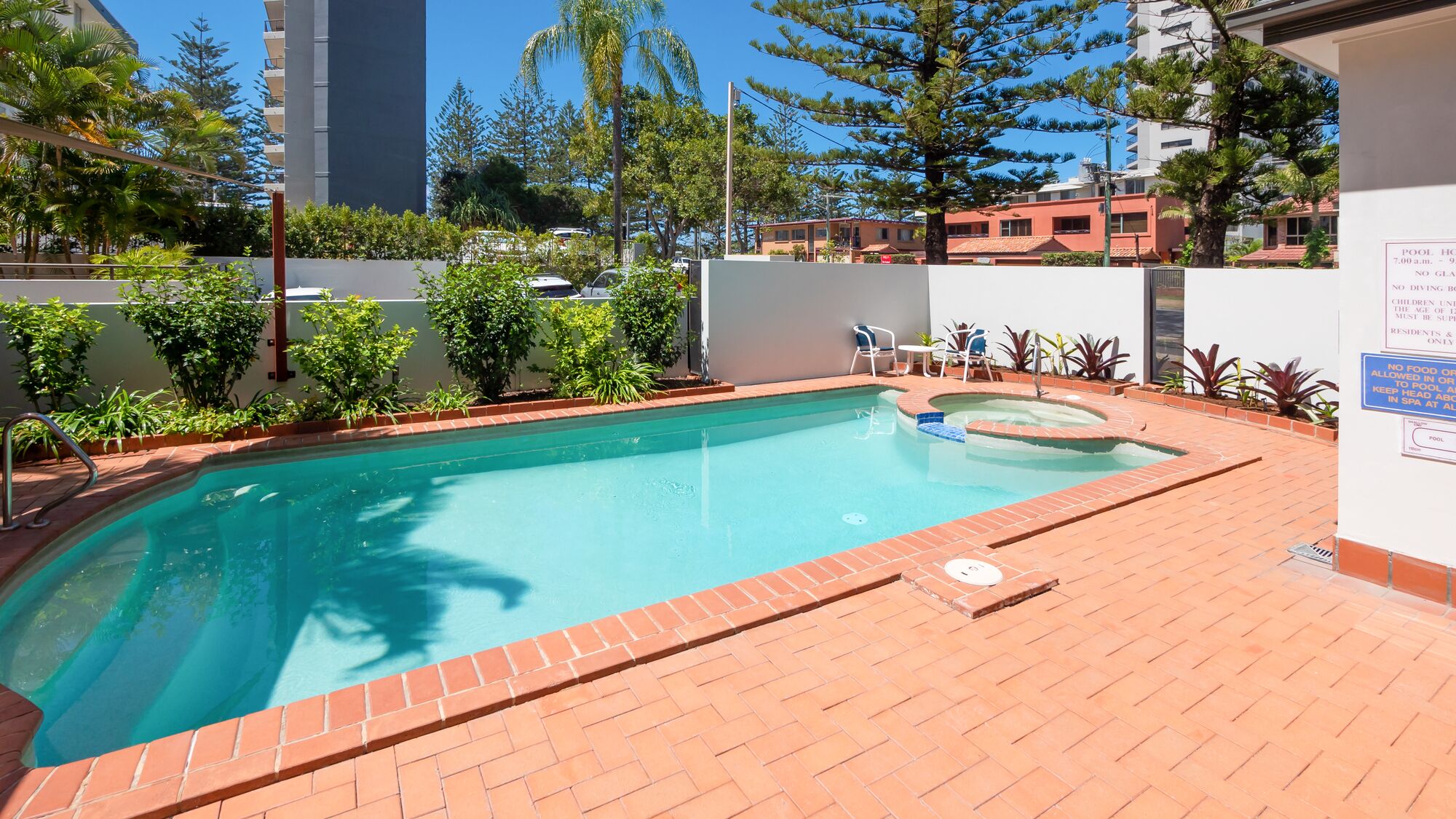 Burleigh on the Beach Holiday Apartments