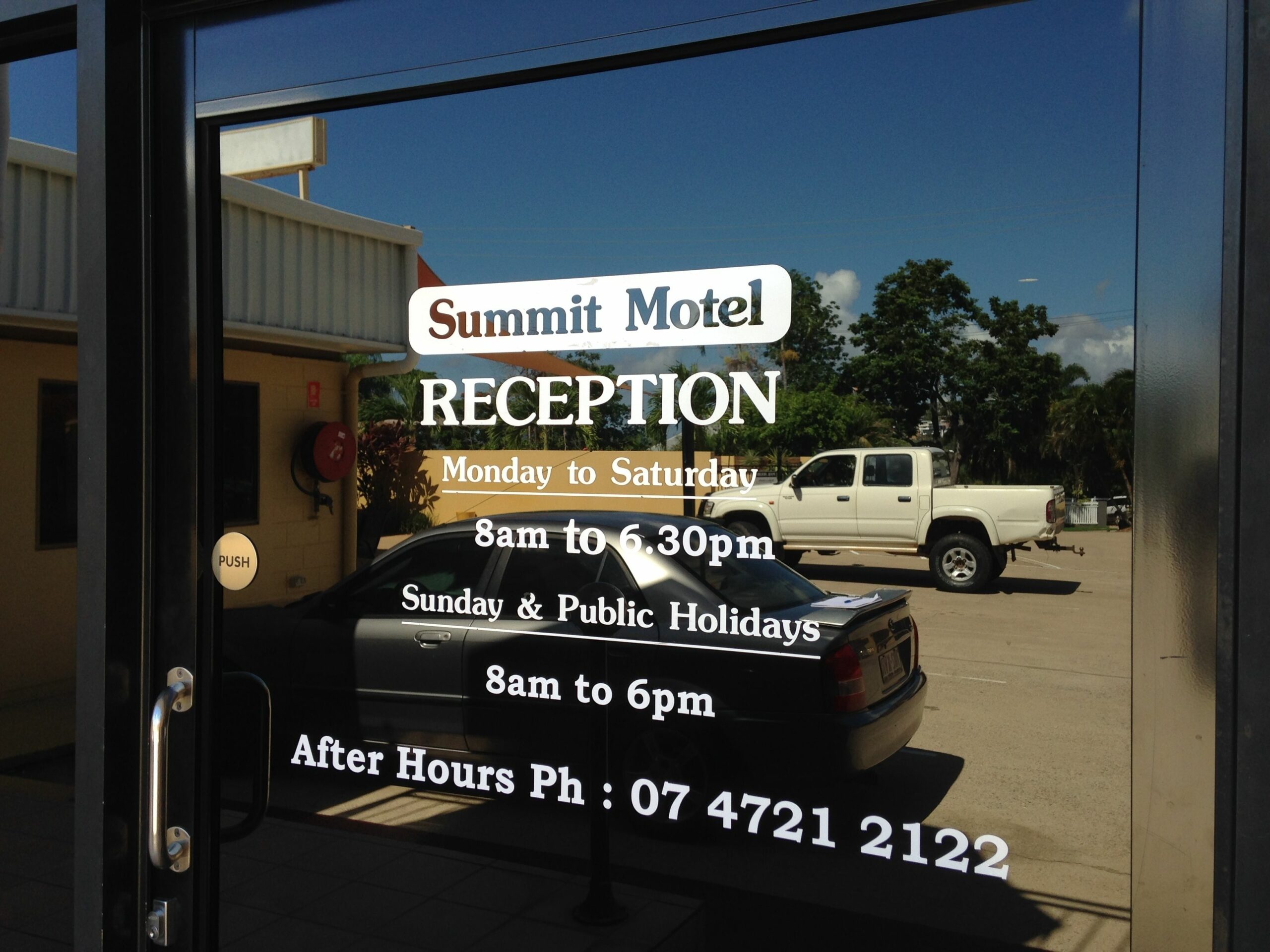 Summit Motel