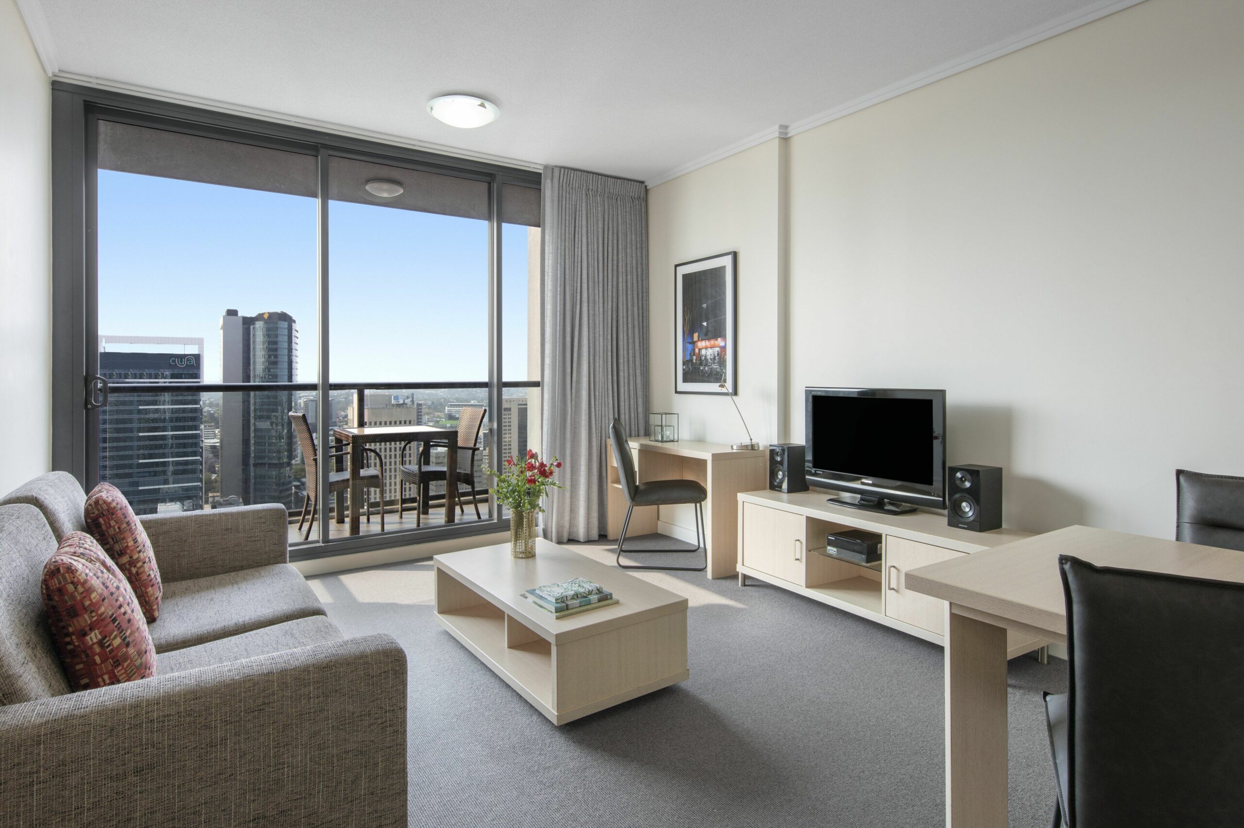 Oaks Brisbane on Charlotte Suites