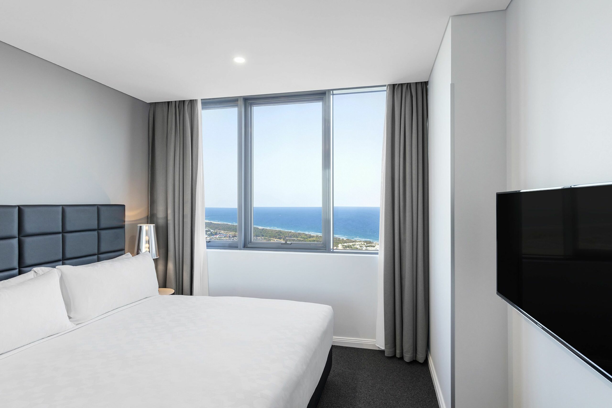 Meriton Suites Southport, Gold Coast