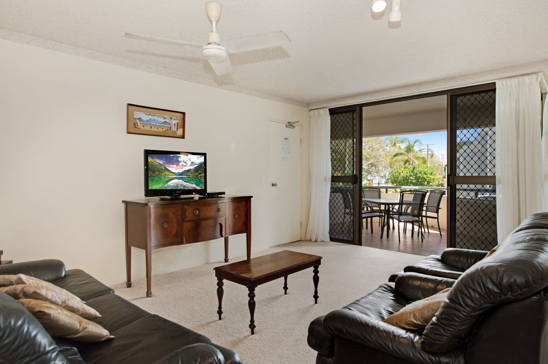 Everything you Need Including a Pool! Karoonda Sands Apartments