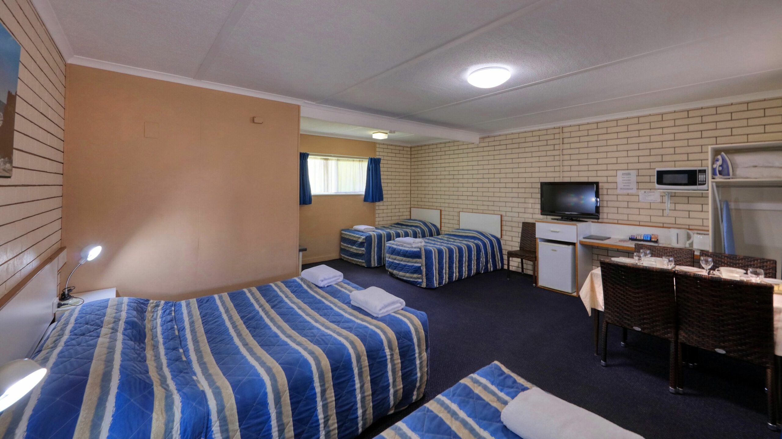 Binalong Motel