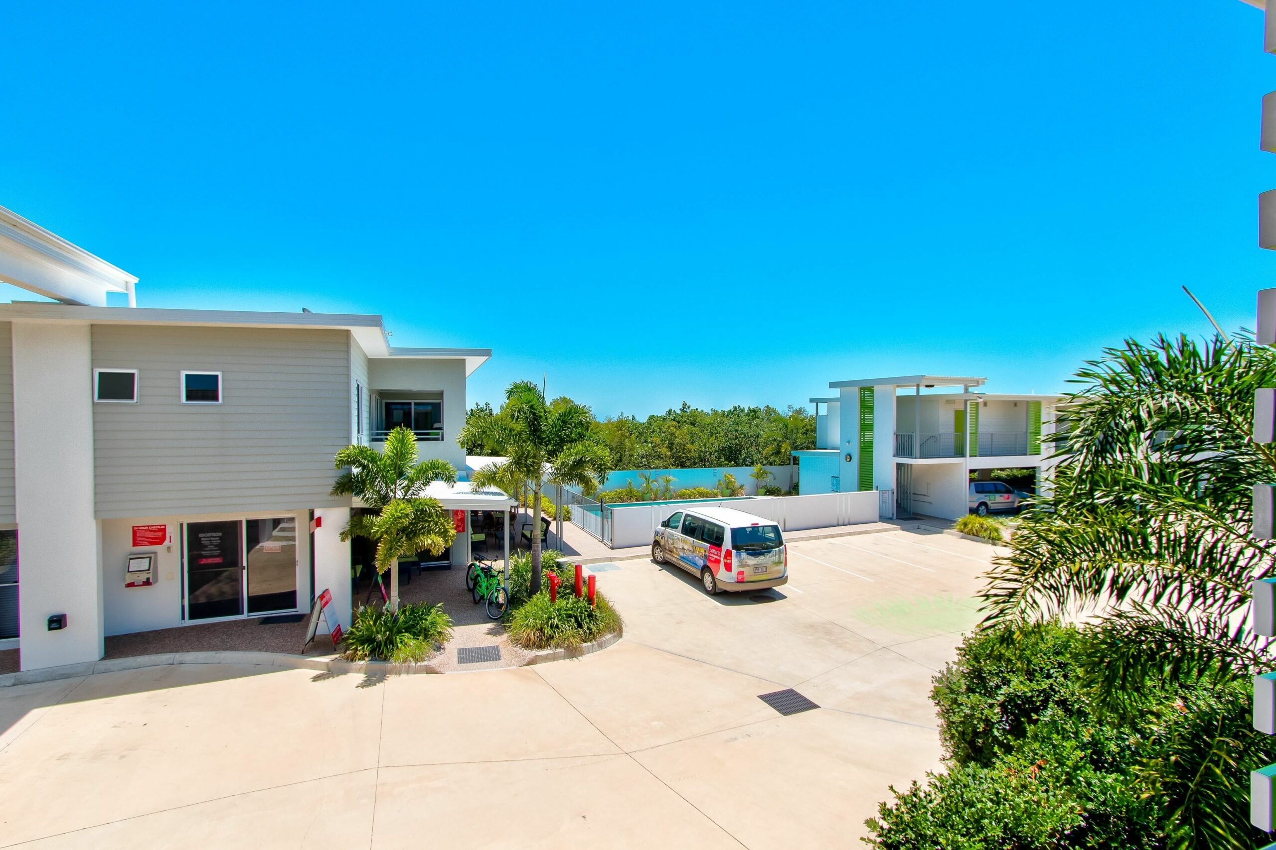 Mackay Oceanside Central Hotel