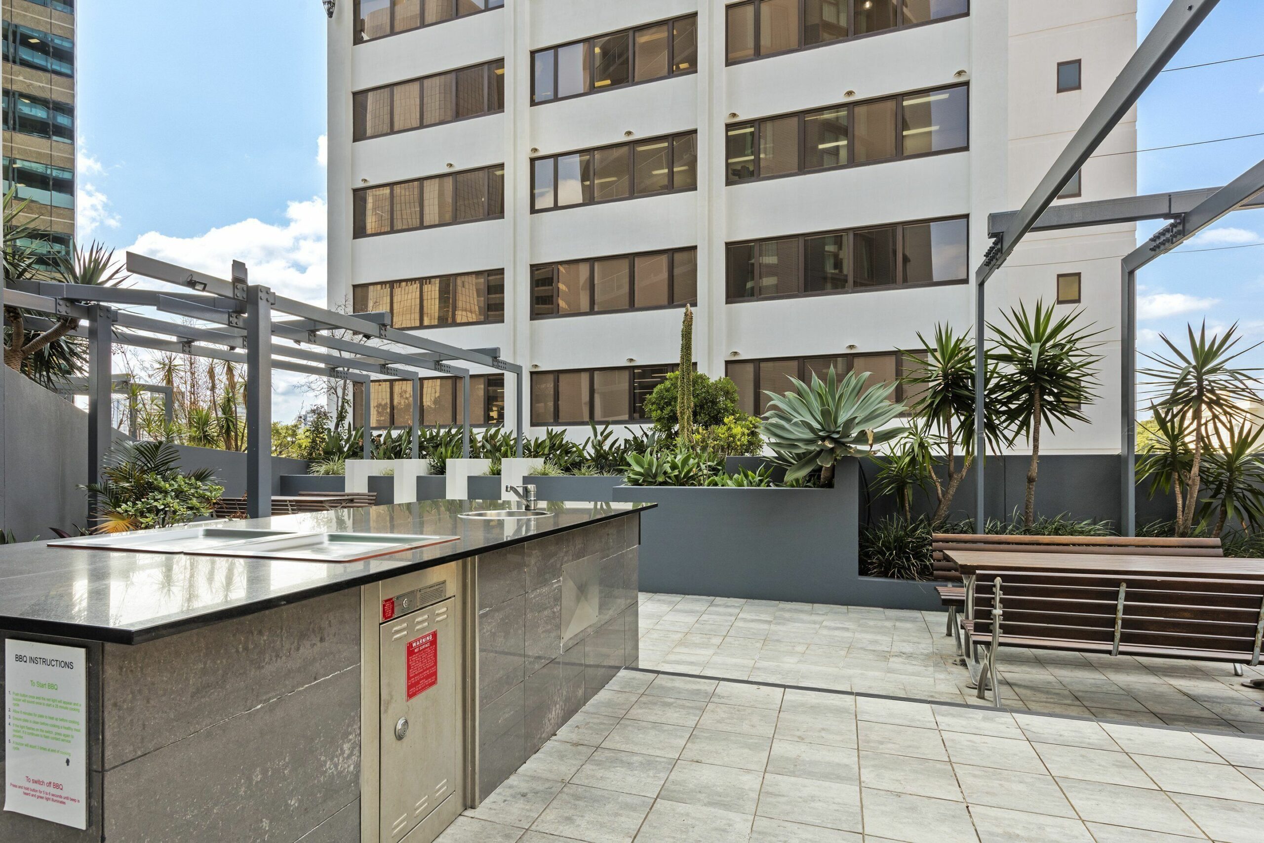 Oaks Brisbane on Felix Suites