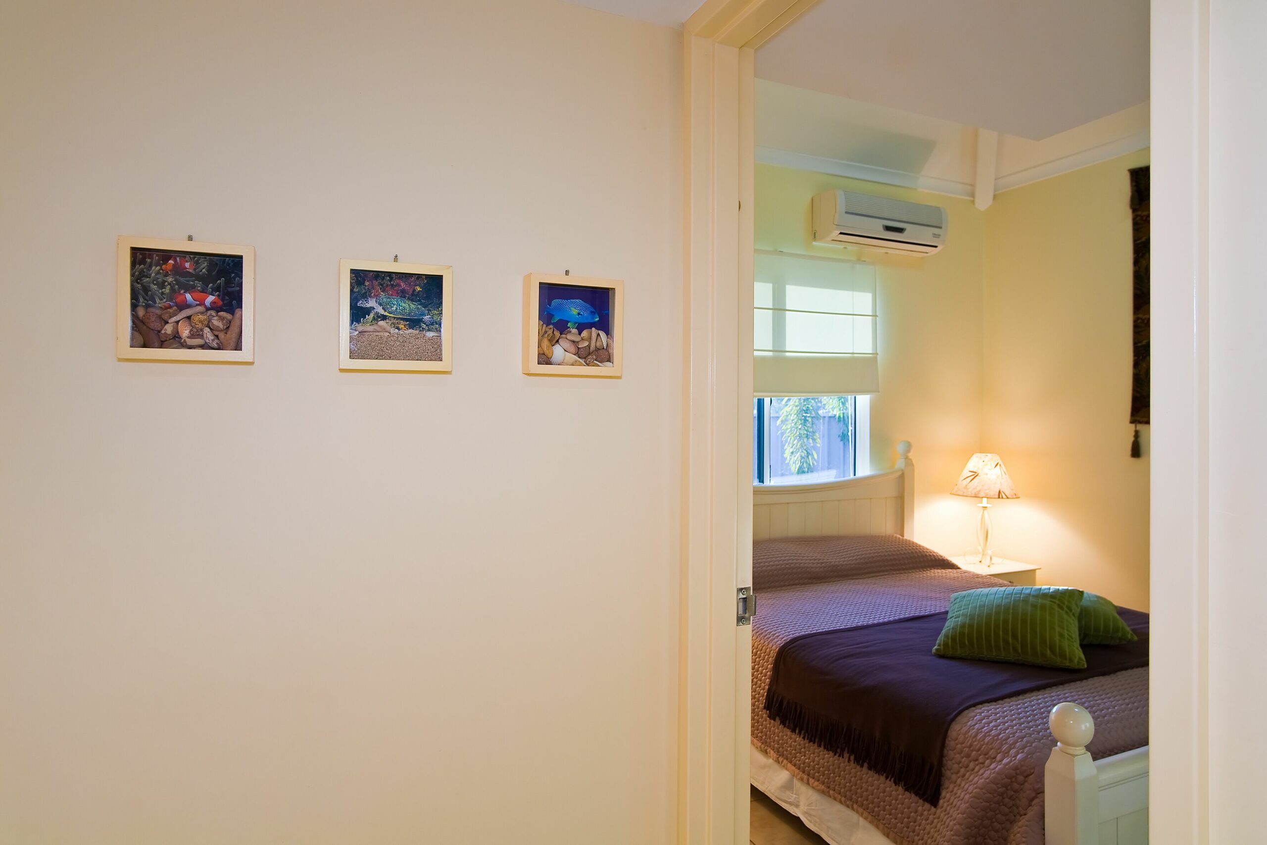 Osprey Holiday Village Unit 110 - Wake up to the Birds in Your 4 Poster bed With a View