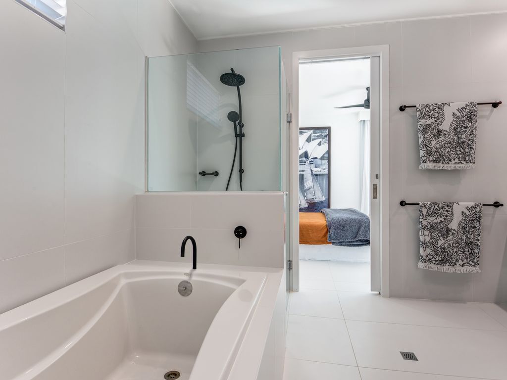 Pavillions 19, Hamilton Island
