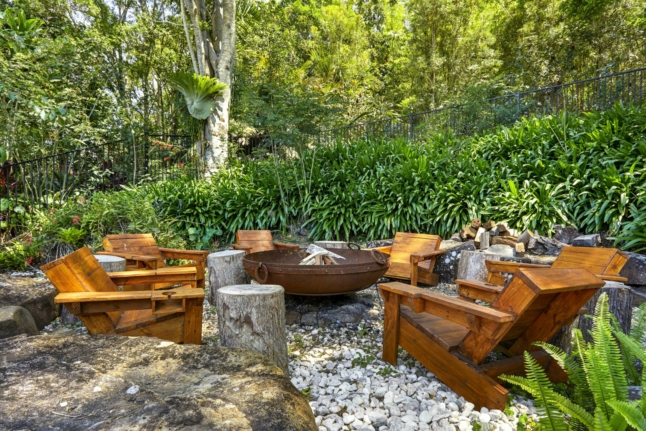 Aquila Retreat Mansion - Sleeps 30 - Covidsafe Events are Allowed