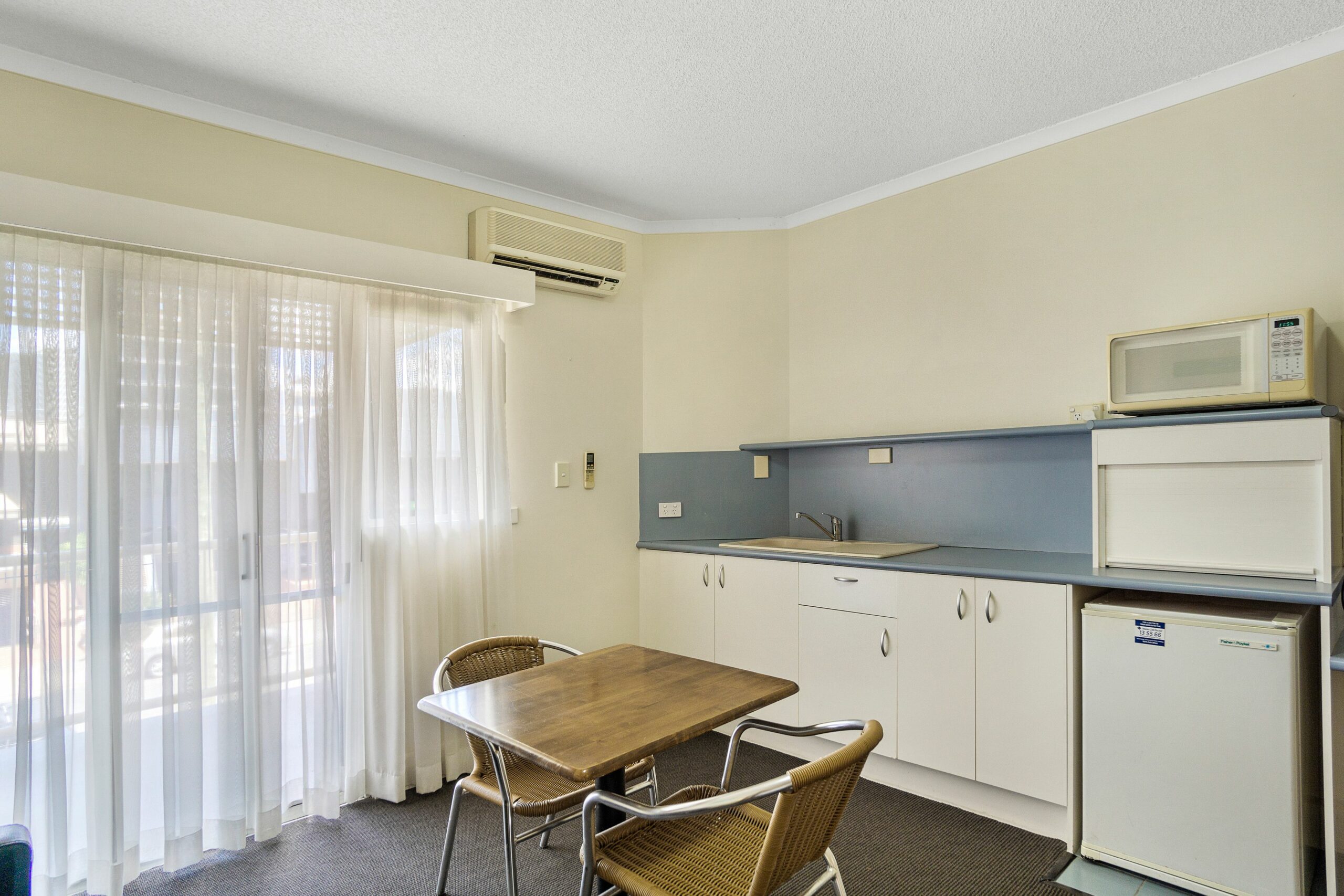 Toowong Inn & Suites