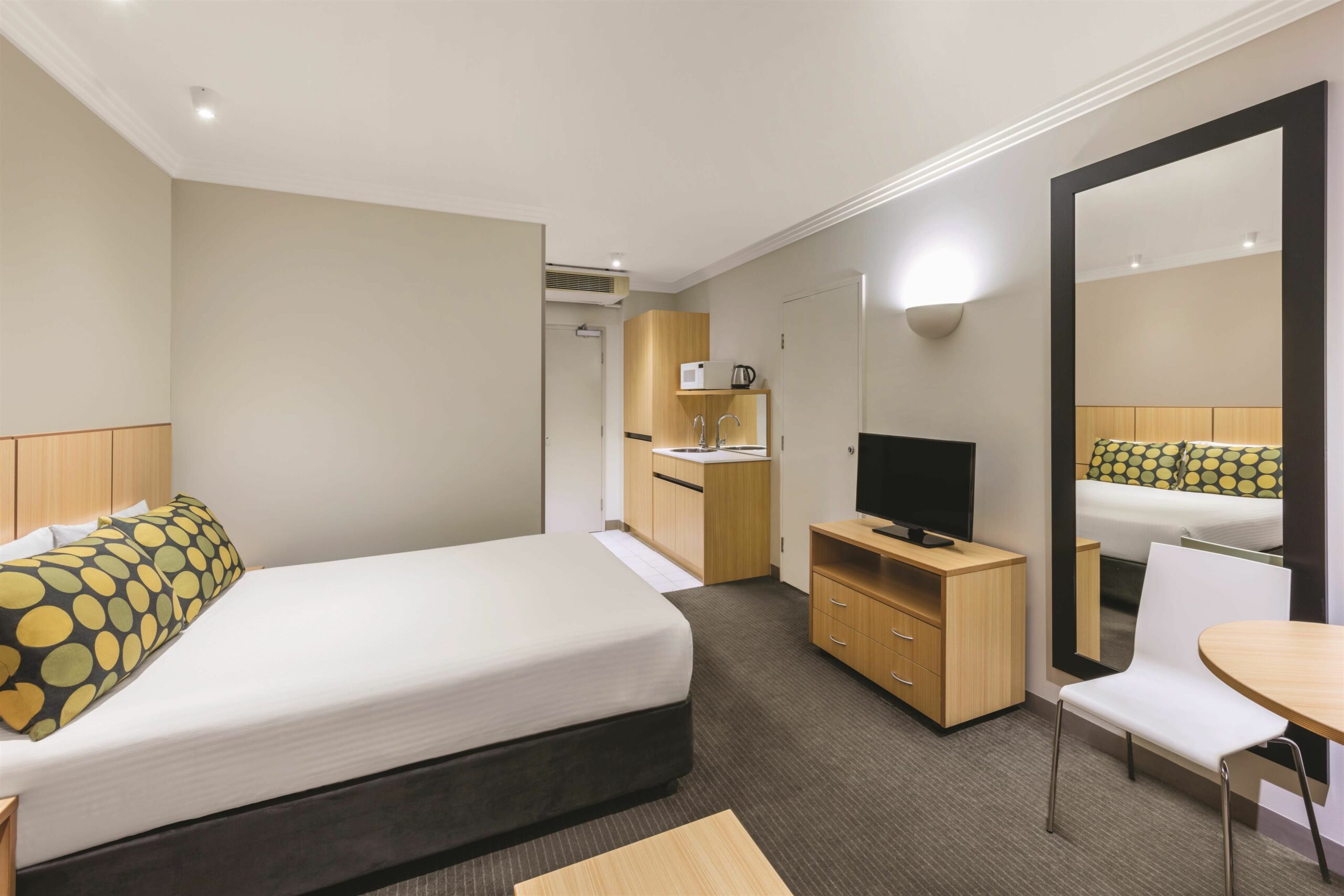 Travelodge Hotel Garden City Brisbane