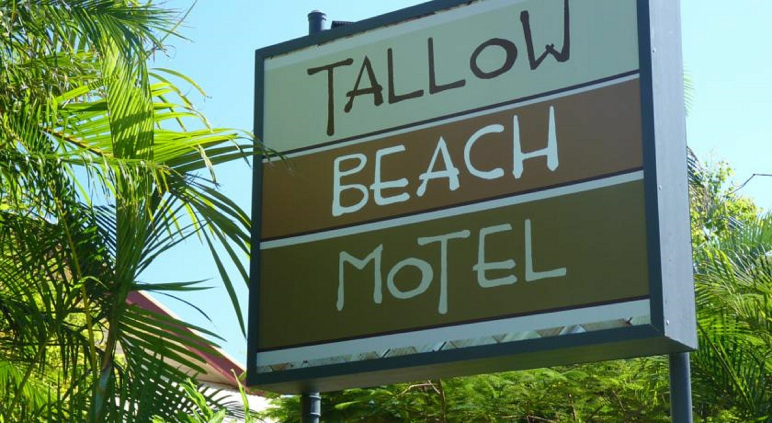 Tallow Beach Motel