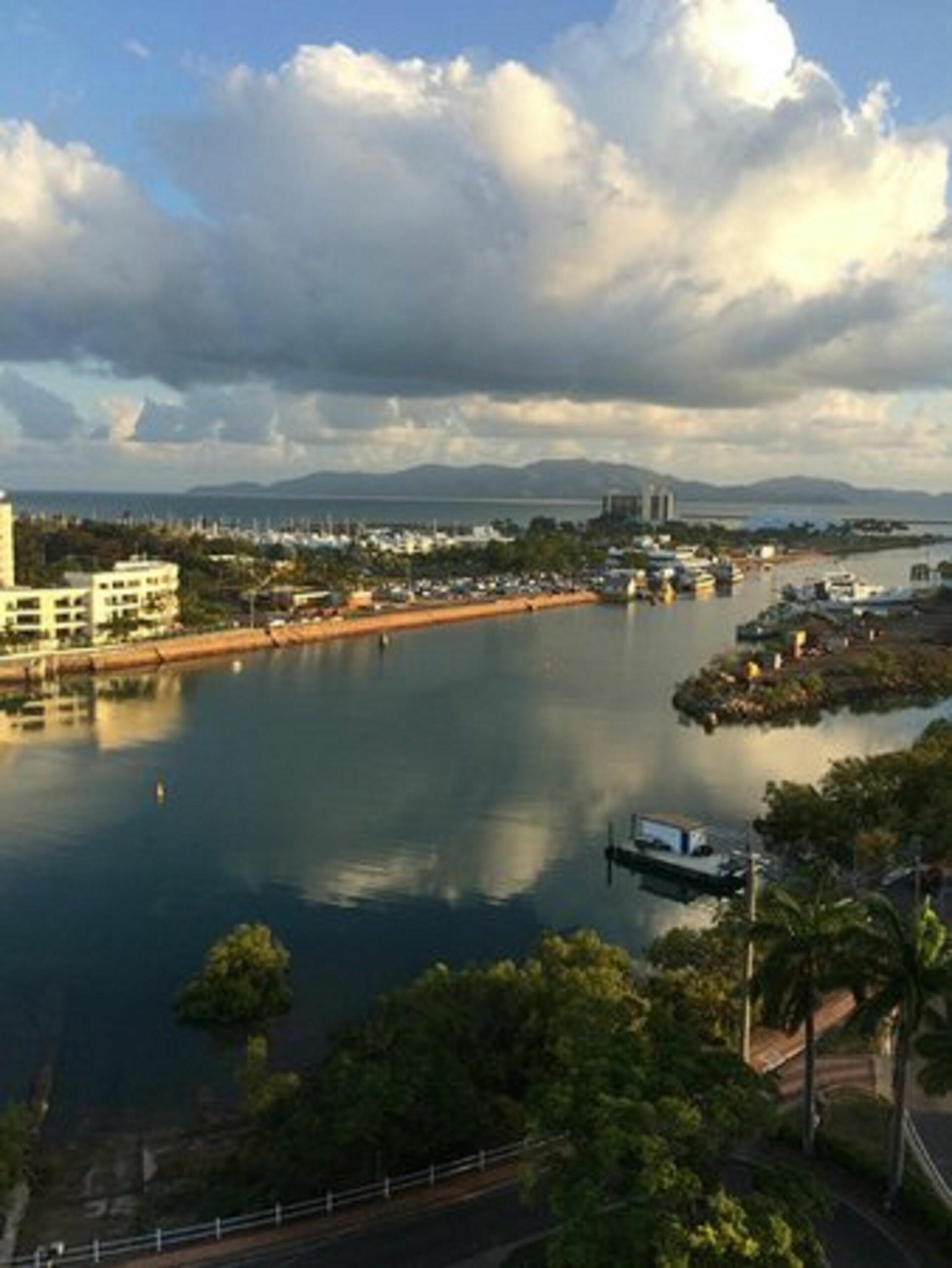 Oaks Townsville Metropole Hotel