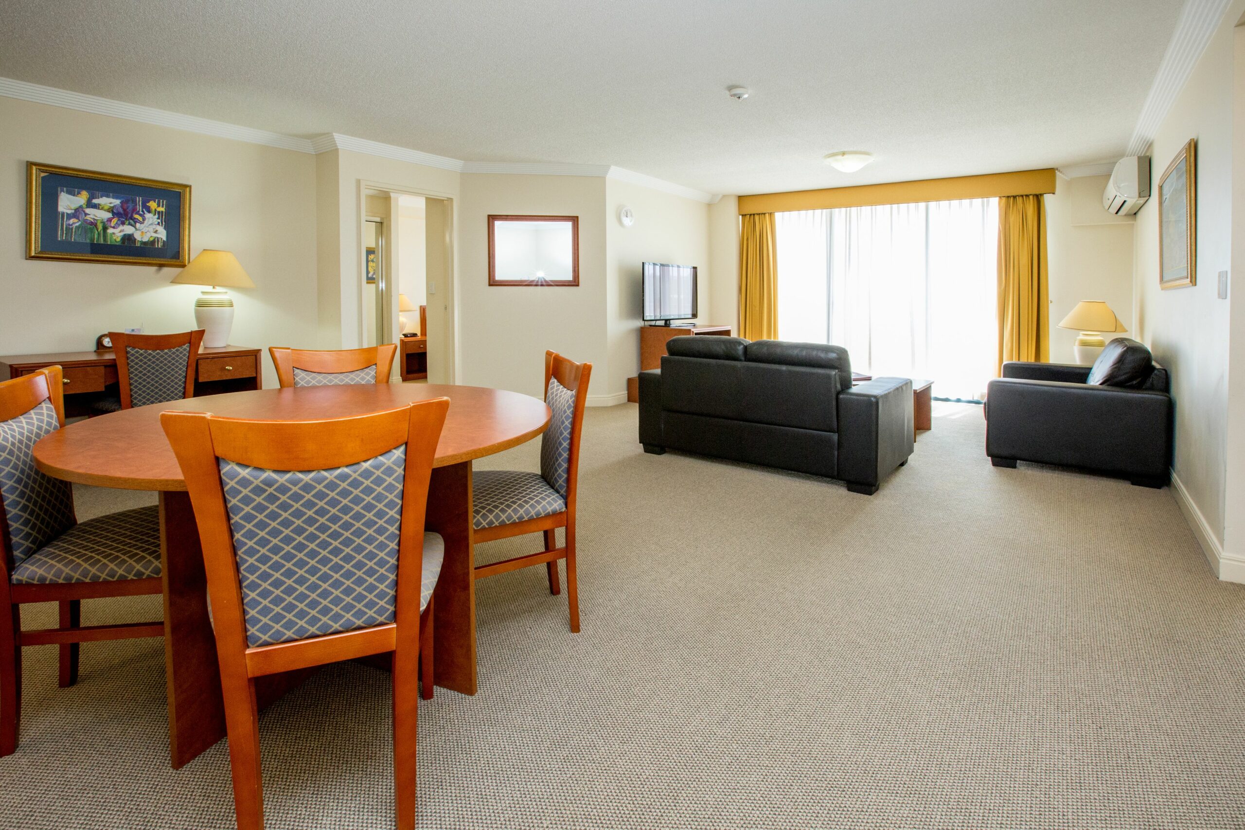 Springwood Tower Apartment Hotel