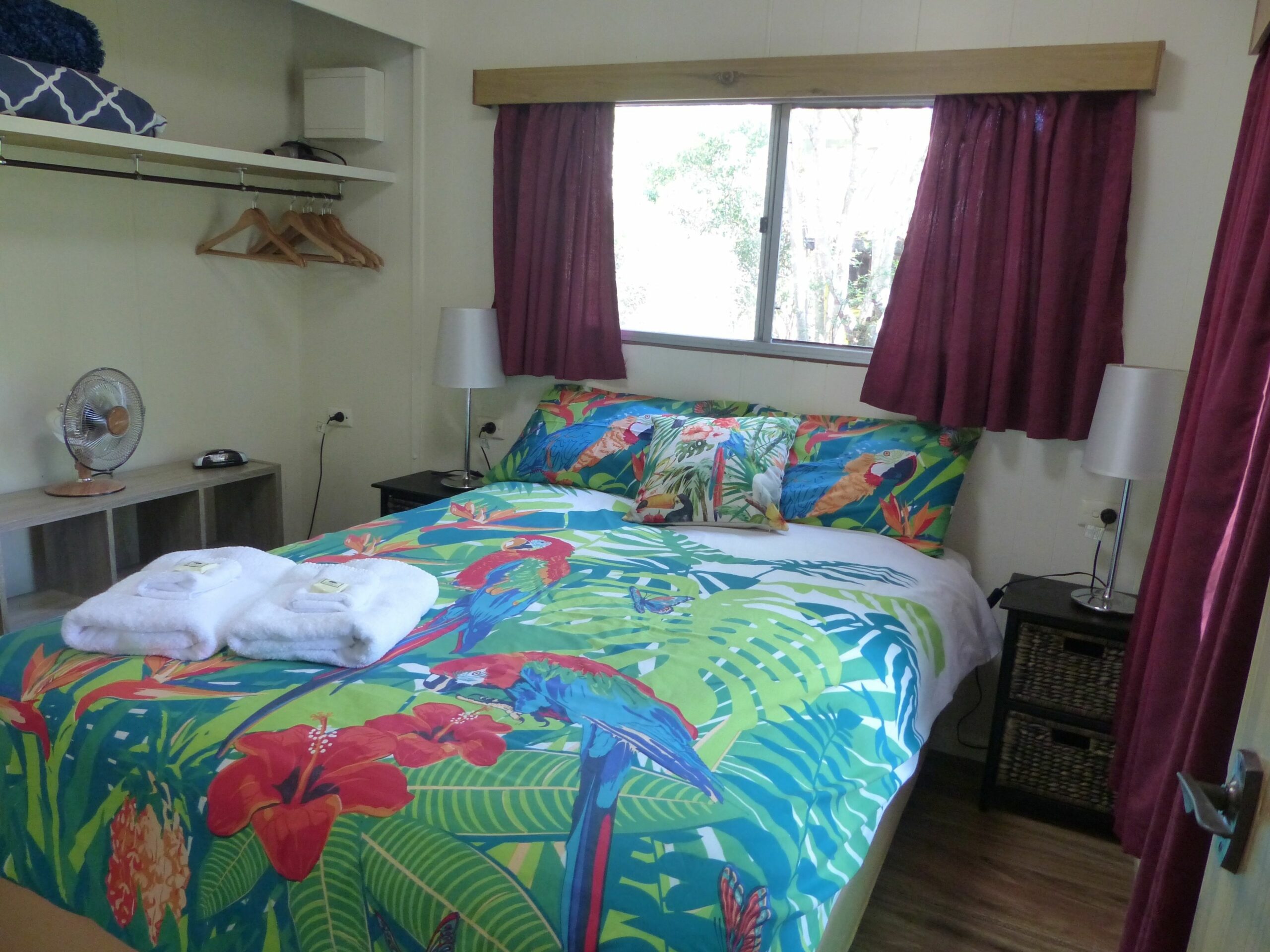 Lake Eacham Tourist Park & Self Contained Cabins