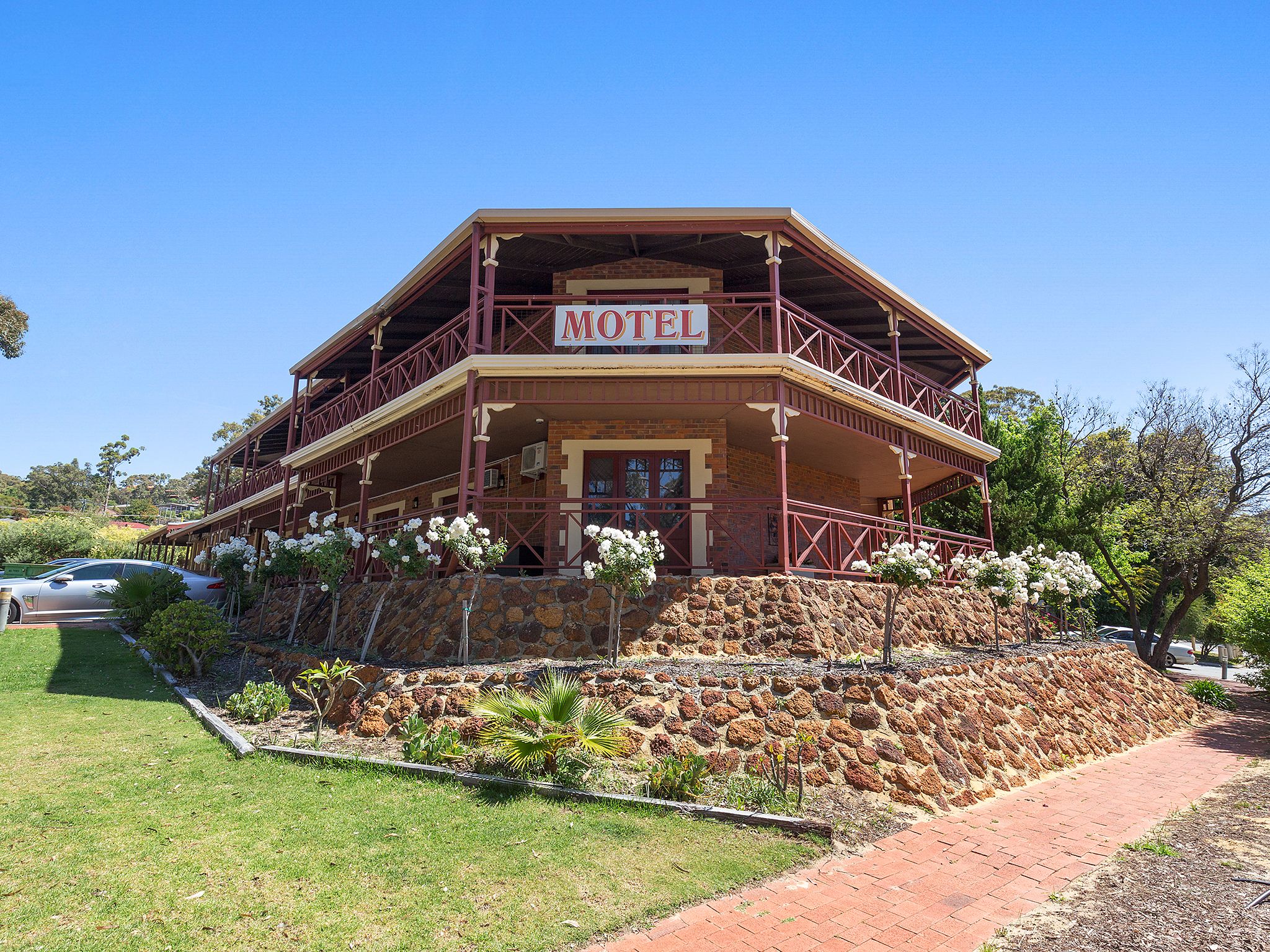 Heritage Country Motel