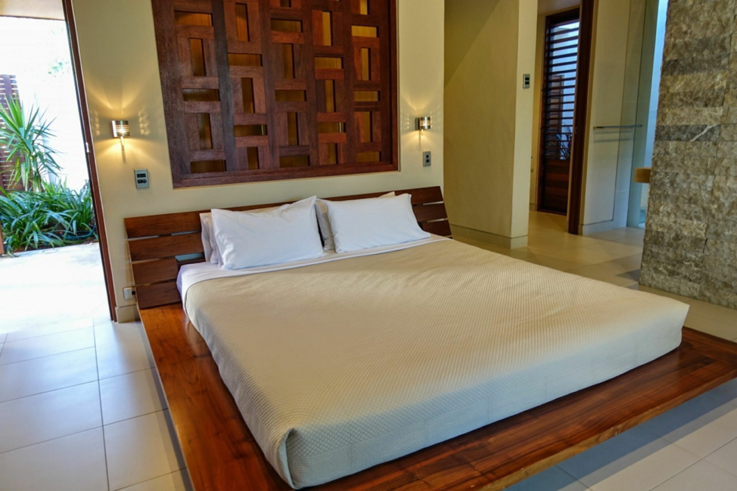 Niramaya Port Douglas 3 and 4 Bedroom Villas