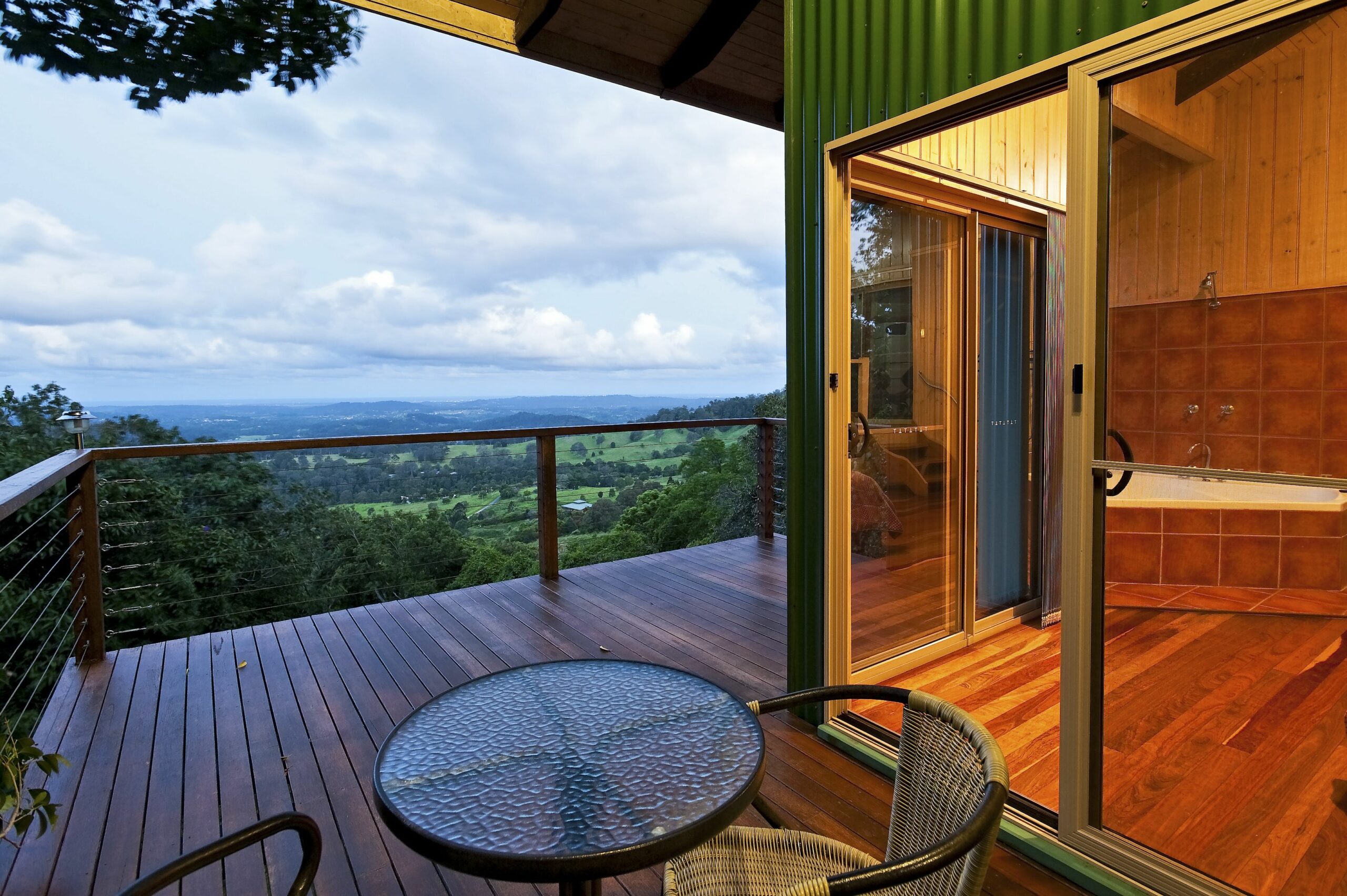 Treetops Accommodation Montville