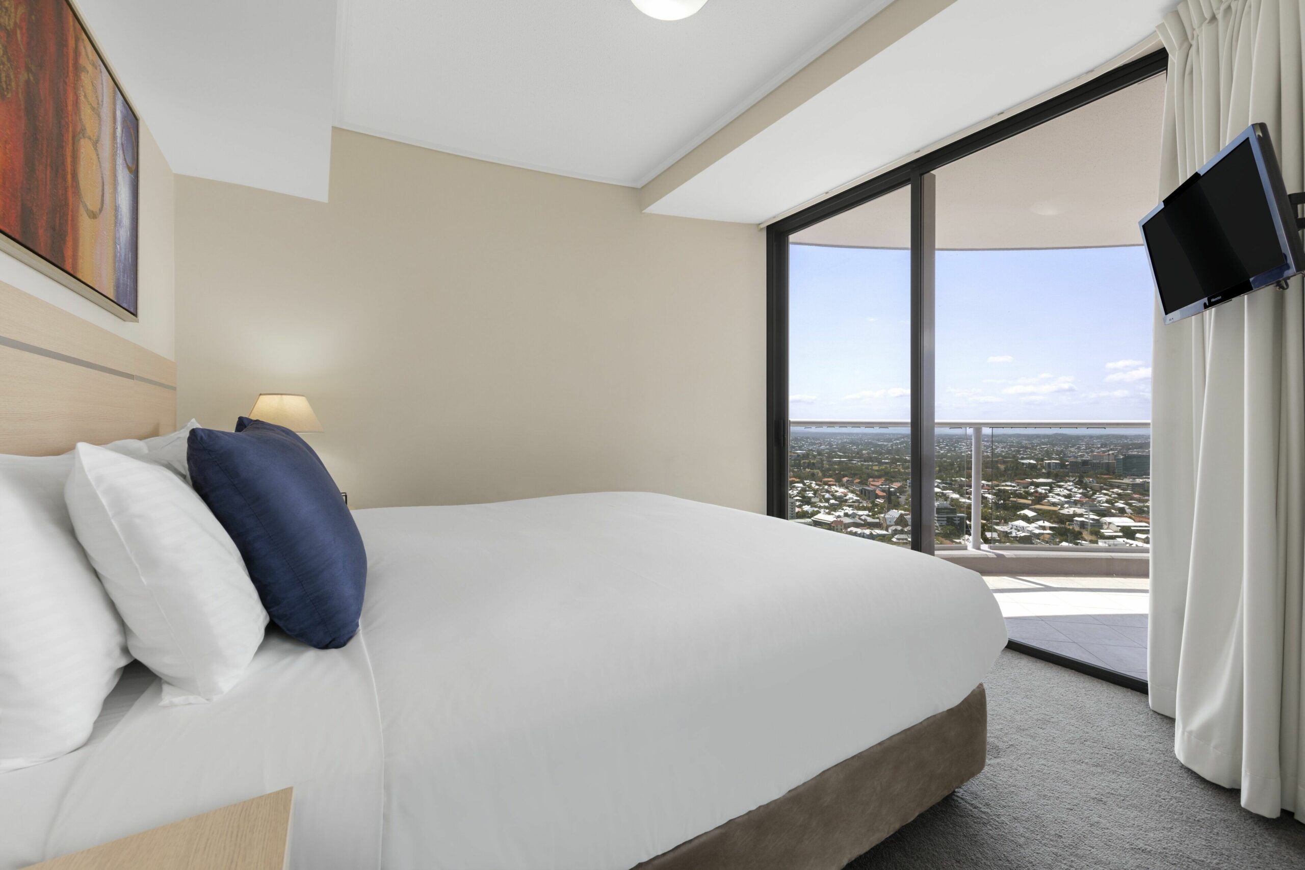 Oaks Brisbane Aurora Suites