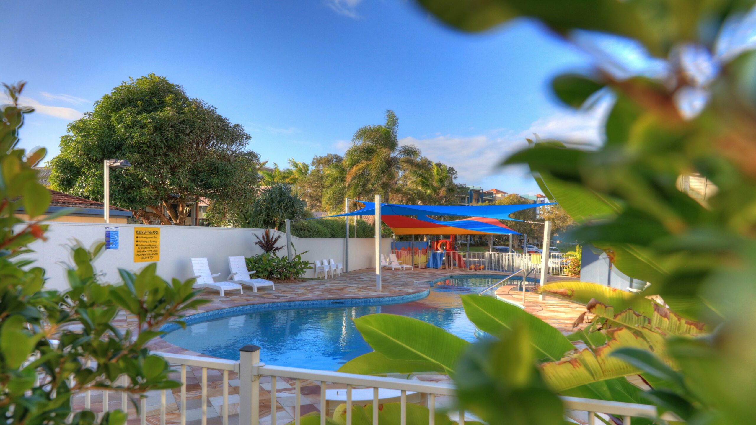 Alex Beach Cabins