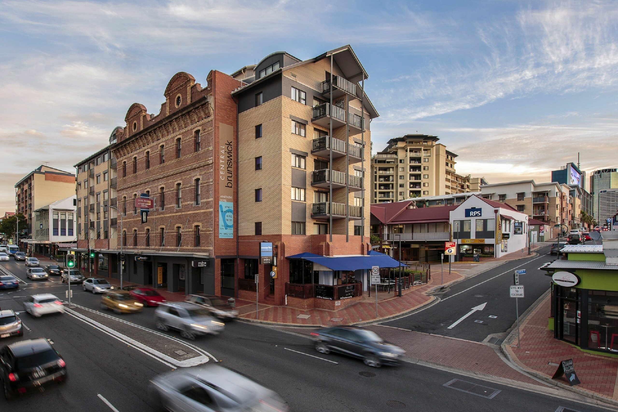 Central Brunswick Apartment Hotel