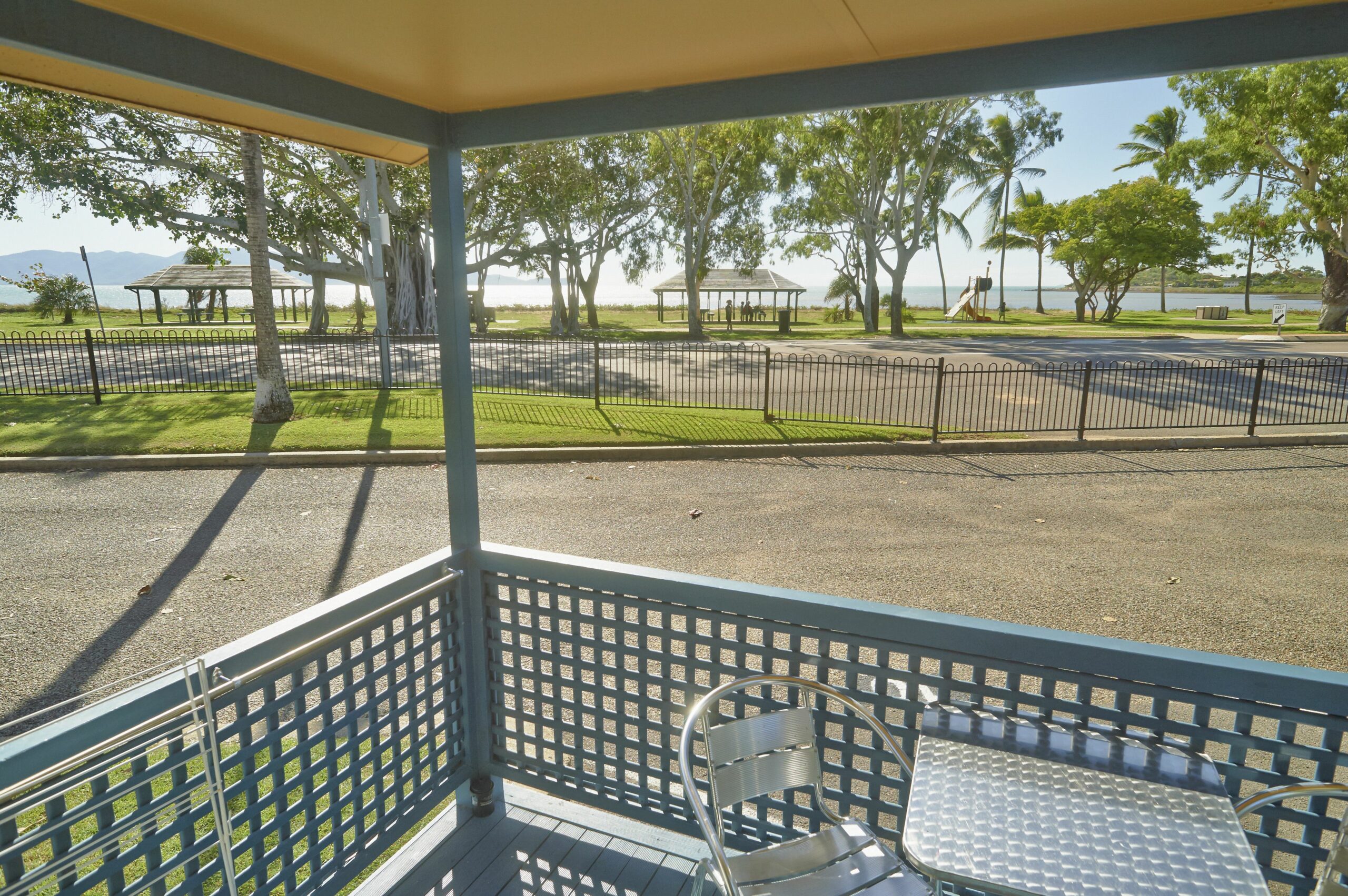 BIG4 Rowes Bay Beachfront Holiday Park