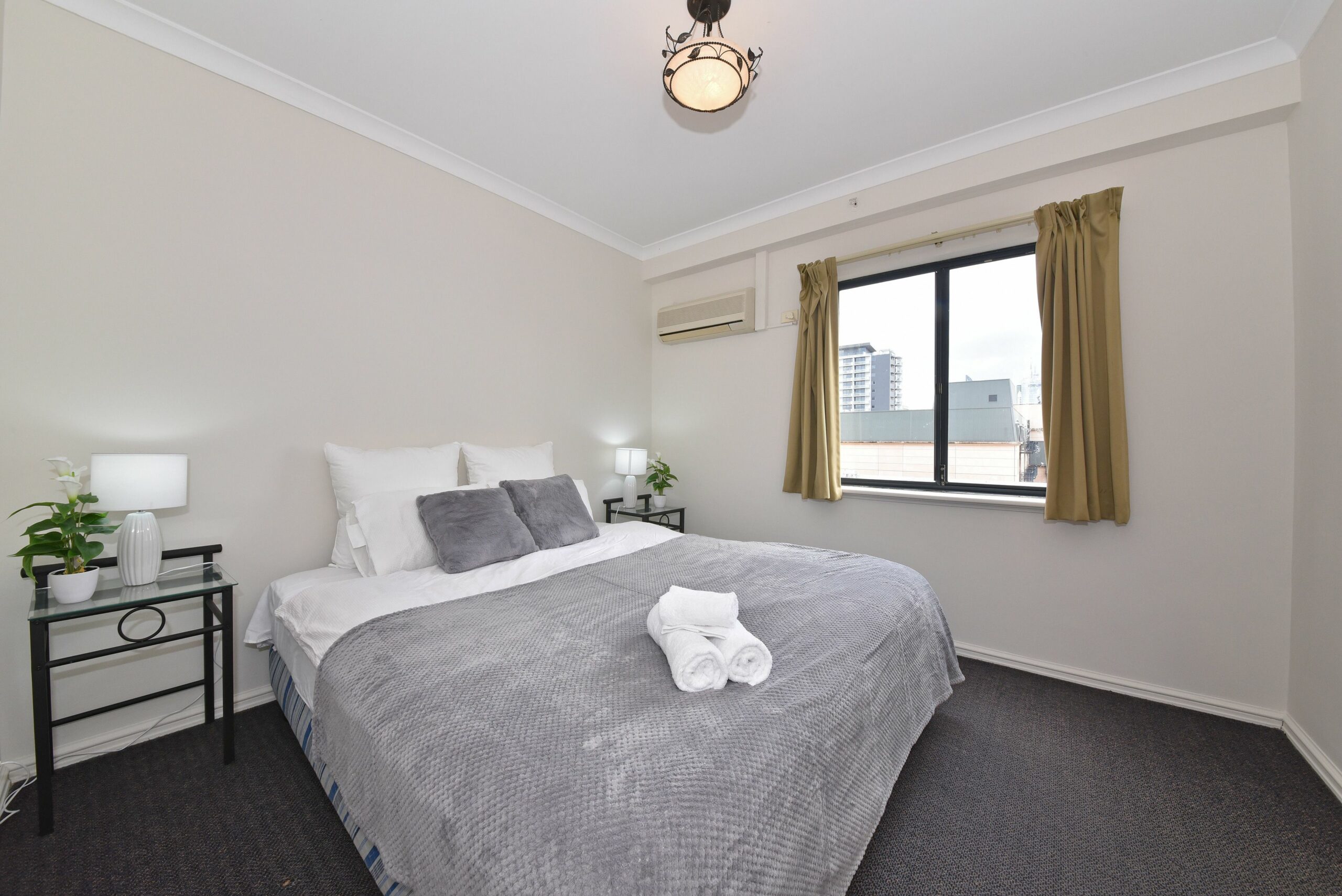 East Perth 2 x 1 Trendy Apartment