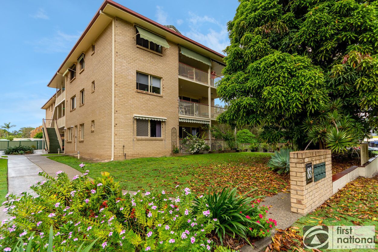 Immaculate Spacious Second Floor Unit Overlooking Pristine Parklands