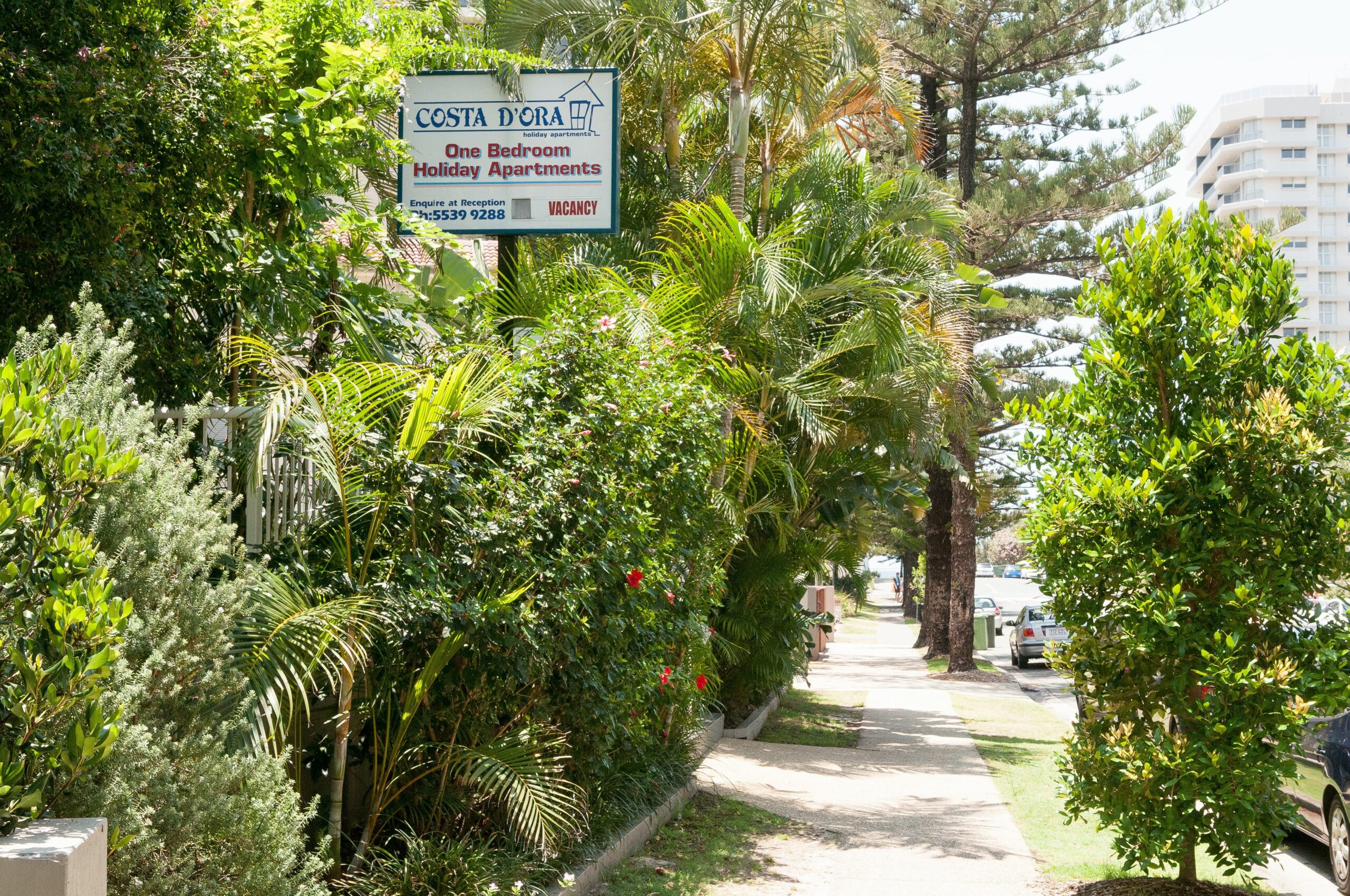 Costa D'ora Apartments