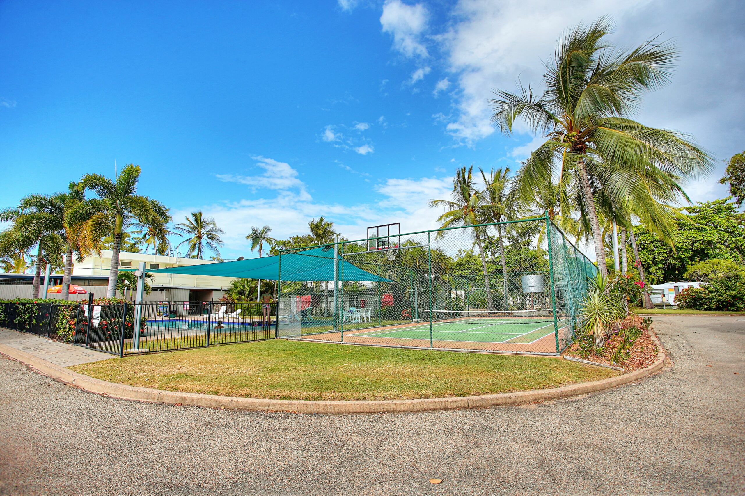 BIG4 Rowes Bay Beachfront Holiday Park