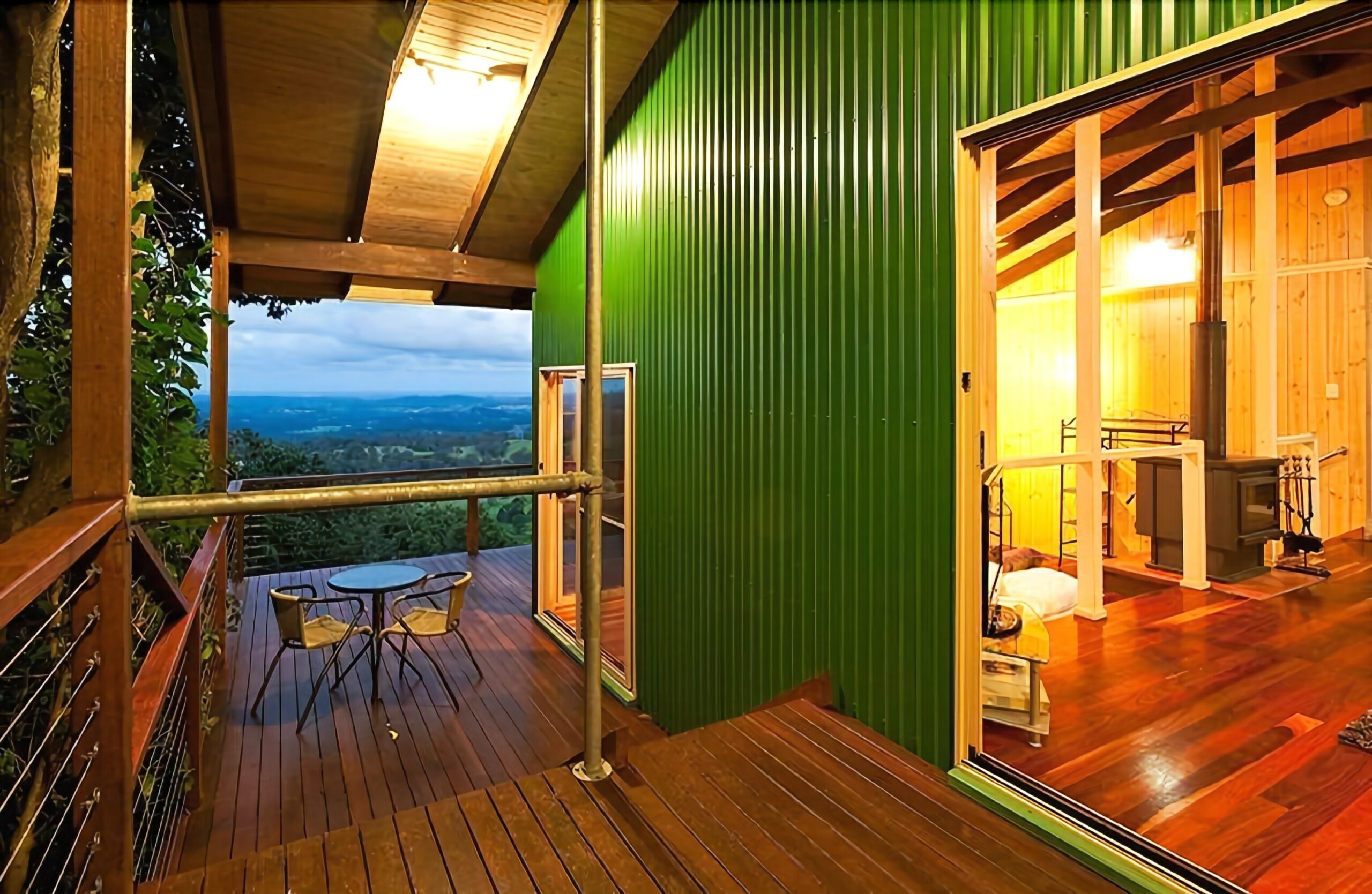 Treetops Accommodation Montville