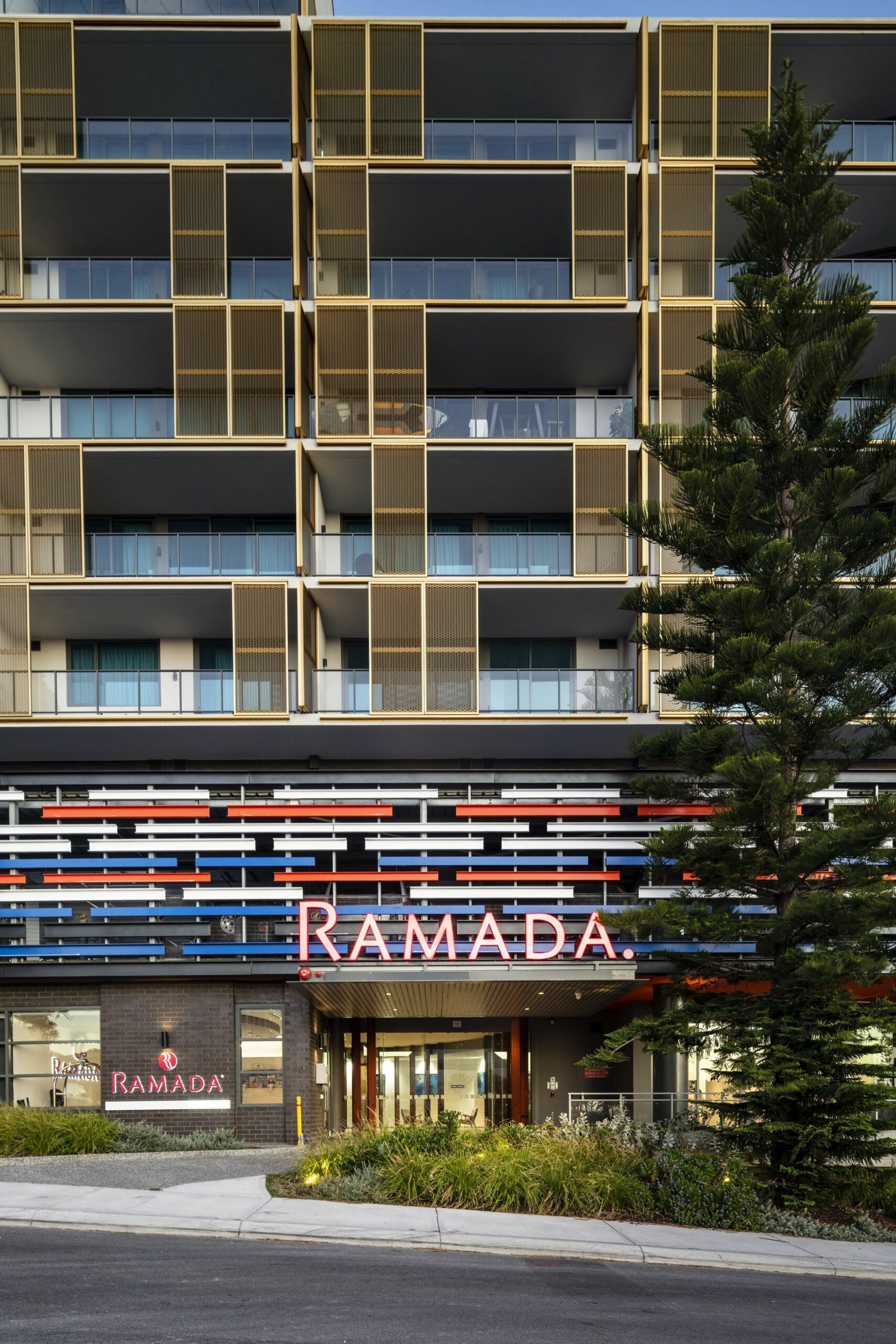 Ramada VetroBlu Scarborough Beach