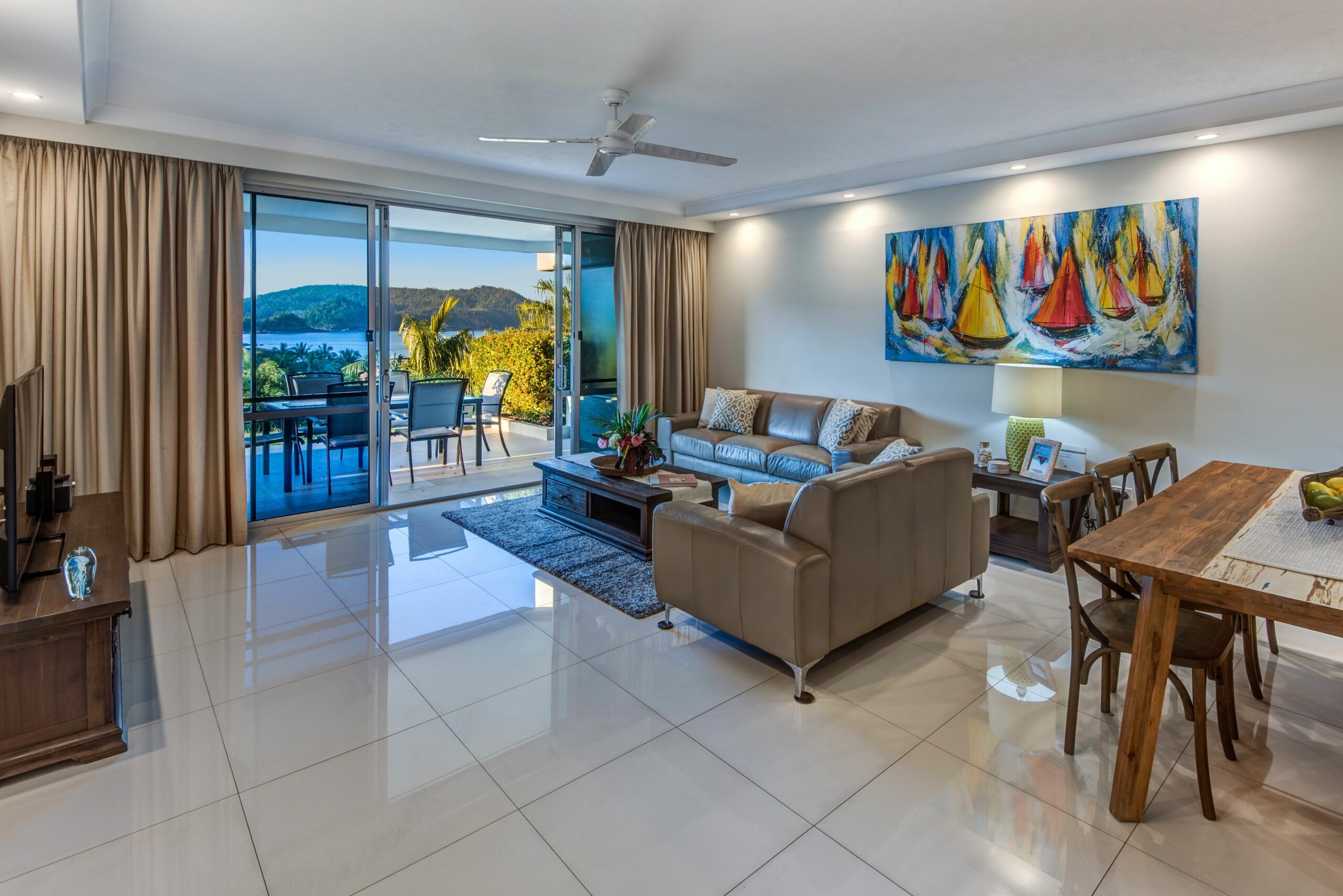 Poinciana 011 Deluxe 2 Bedroom Apartment Centrally Located With Golf Buggy