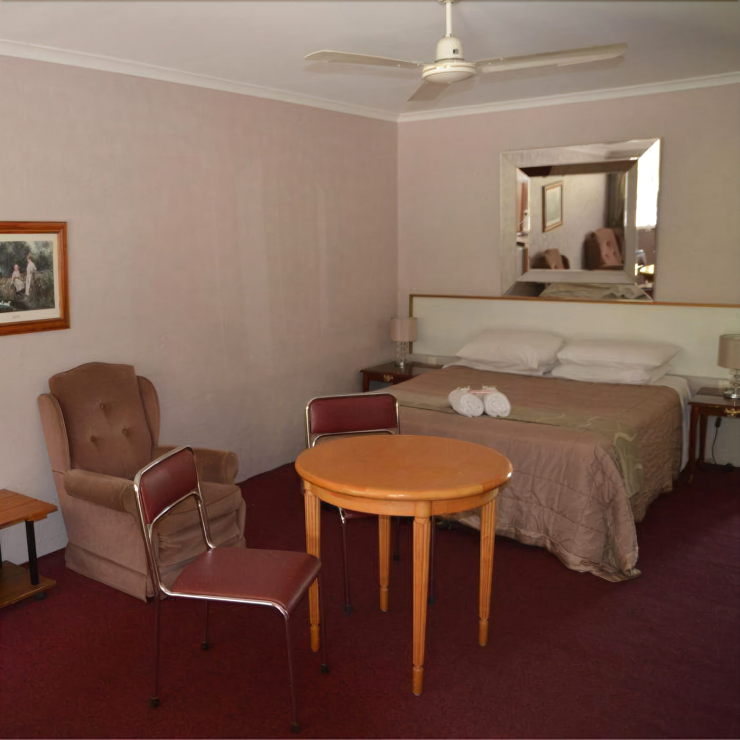 Beerwah Glasshouse Mountains Motel