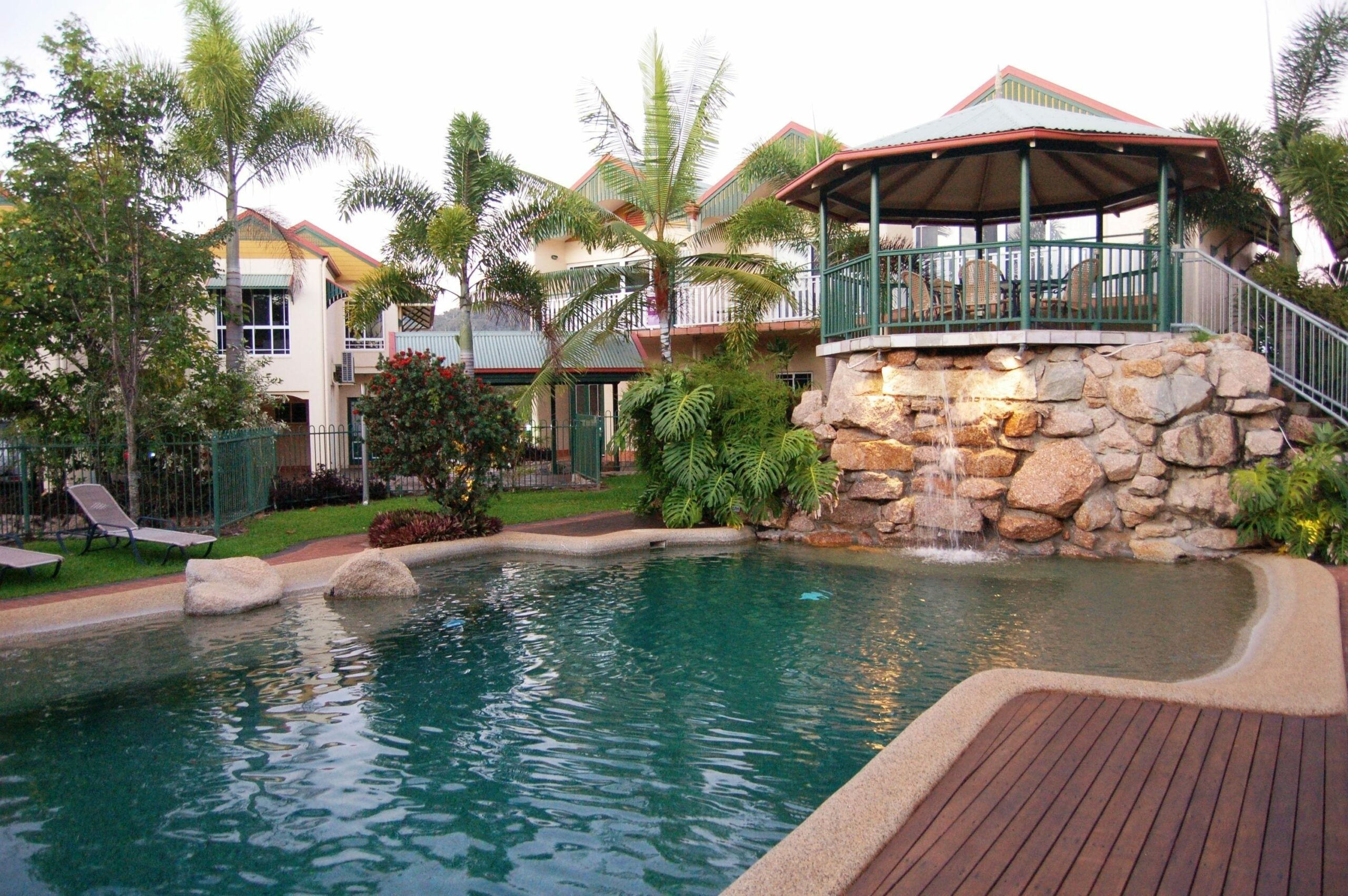 Tinaroo Lake Resort