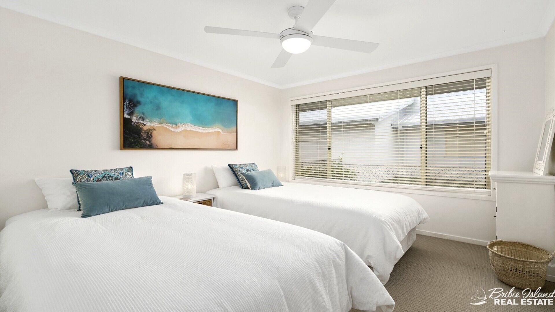 THE BEACH HOUSE - ABSOLUTE BEACHFRONT RETREAT
