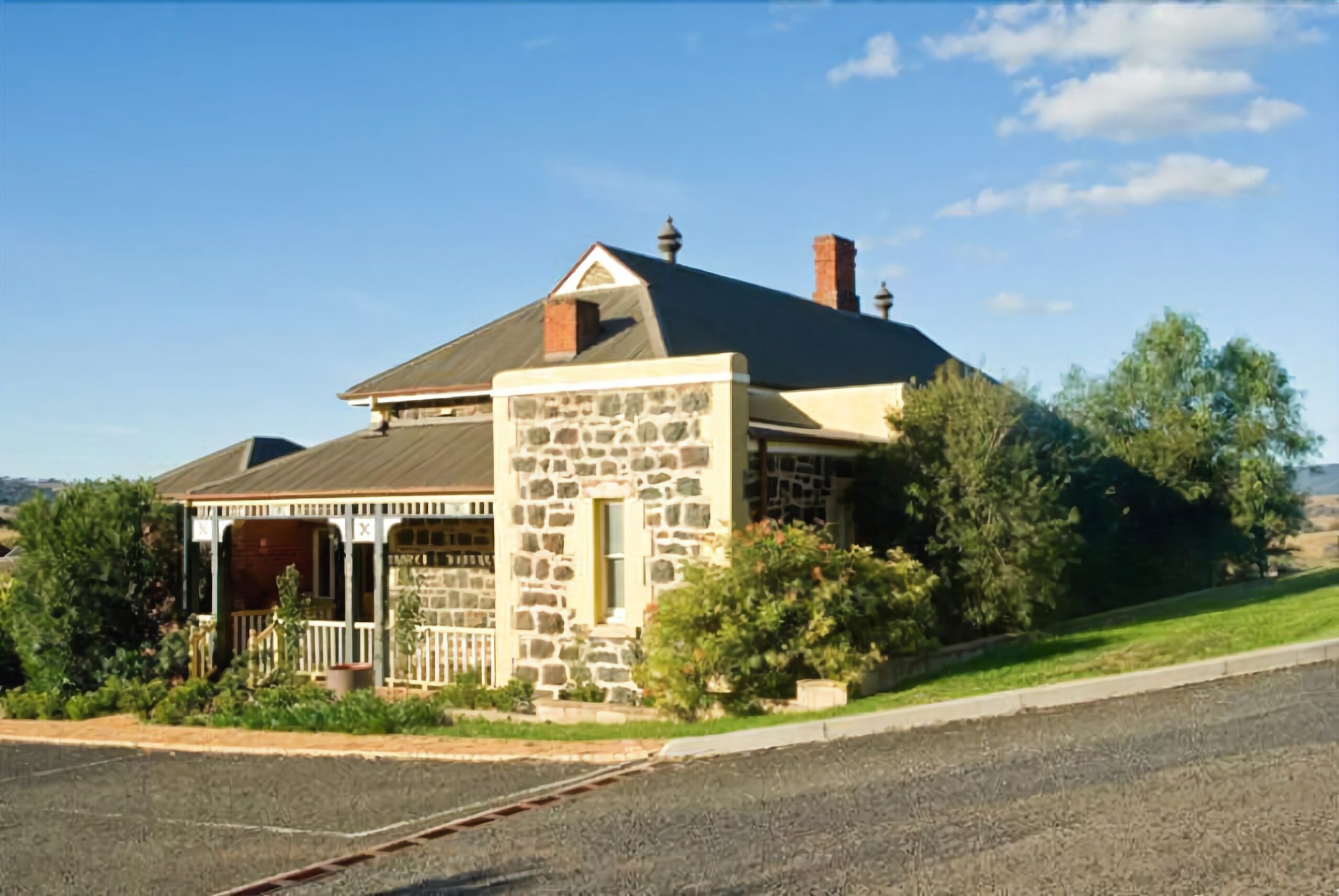 Hermitage Hill Country Retreat & Function Centre