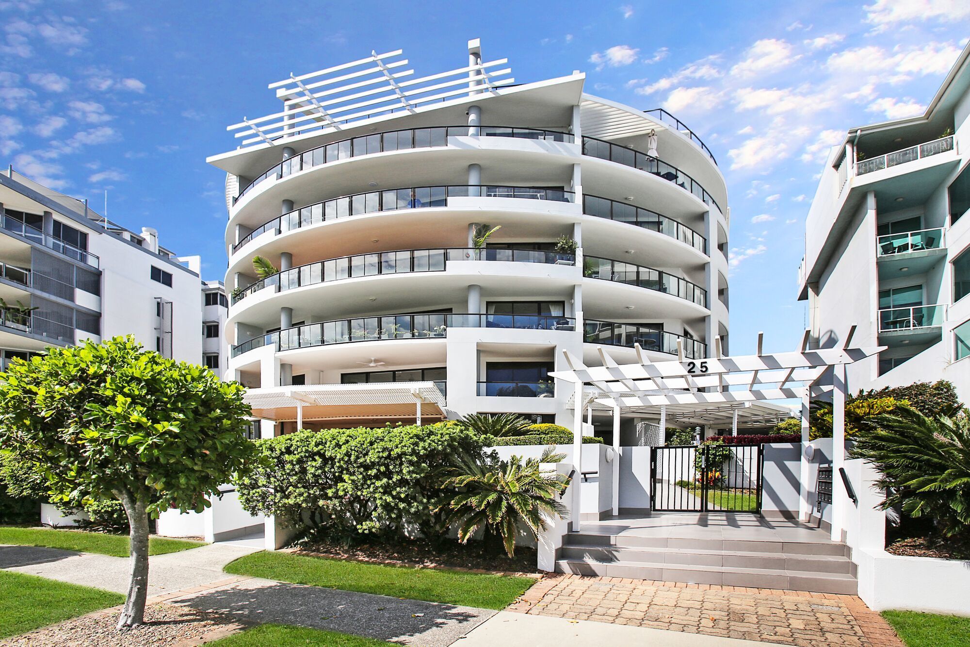 Cotton Tree Absolute Waterfront