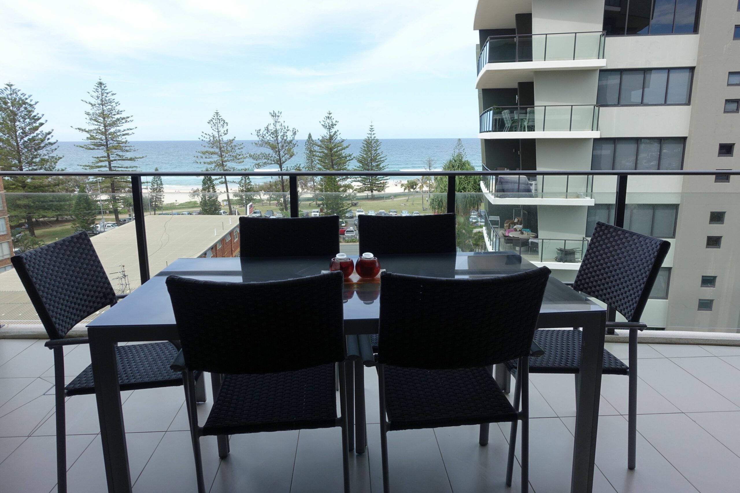 Ambience on Burleigh Beach