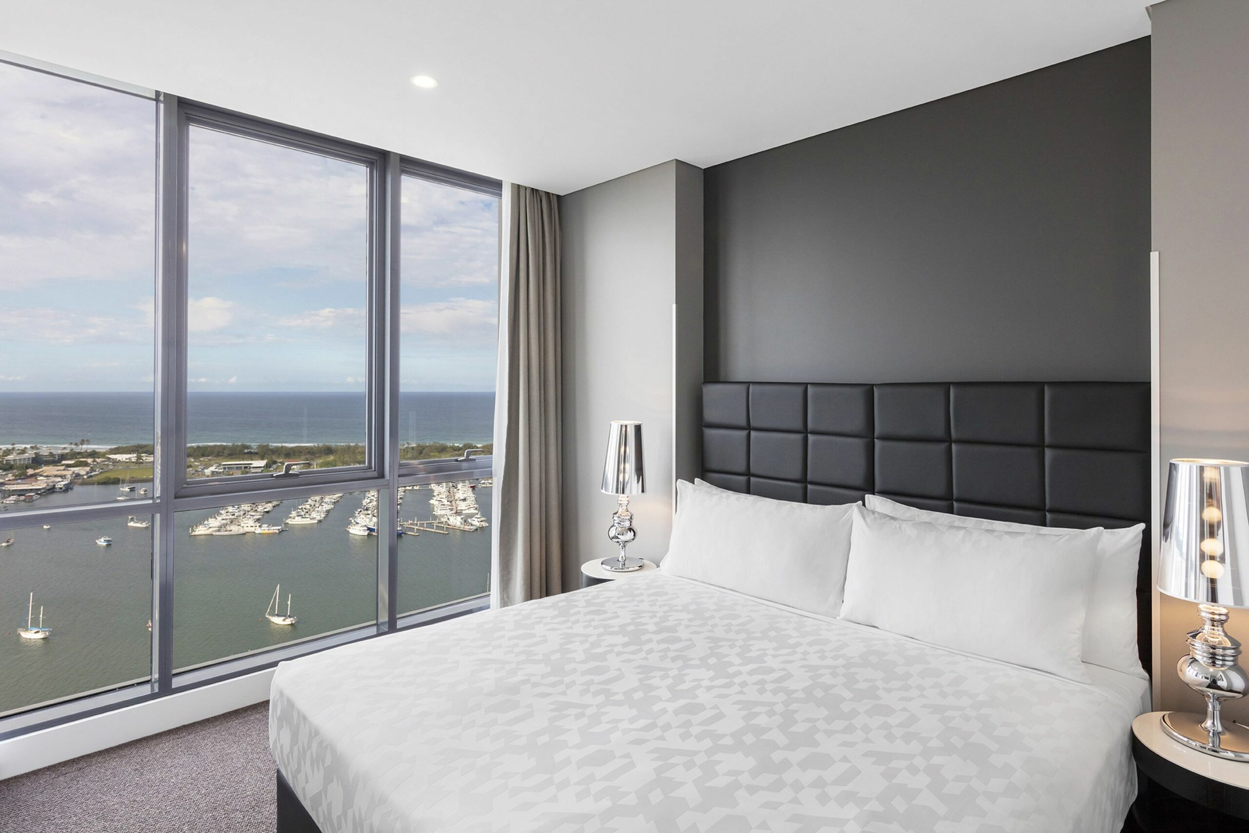 Meriton Suites Southport, Gold Coast