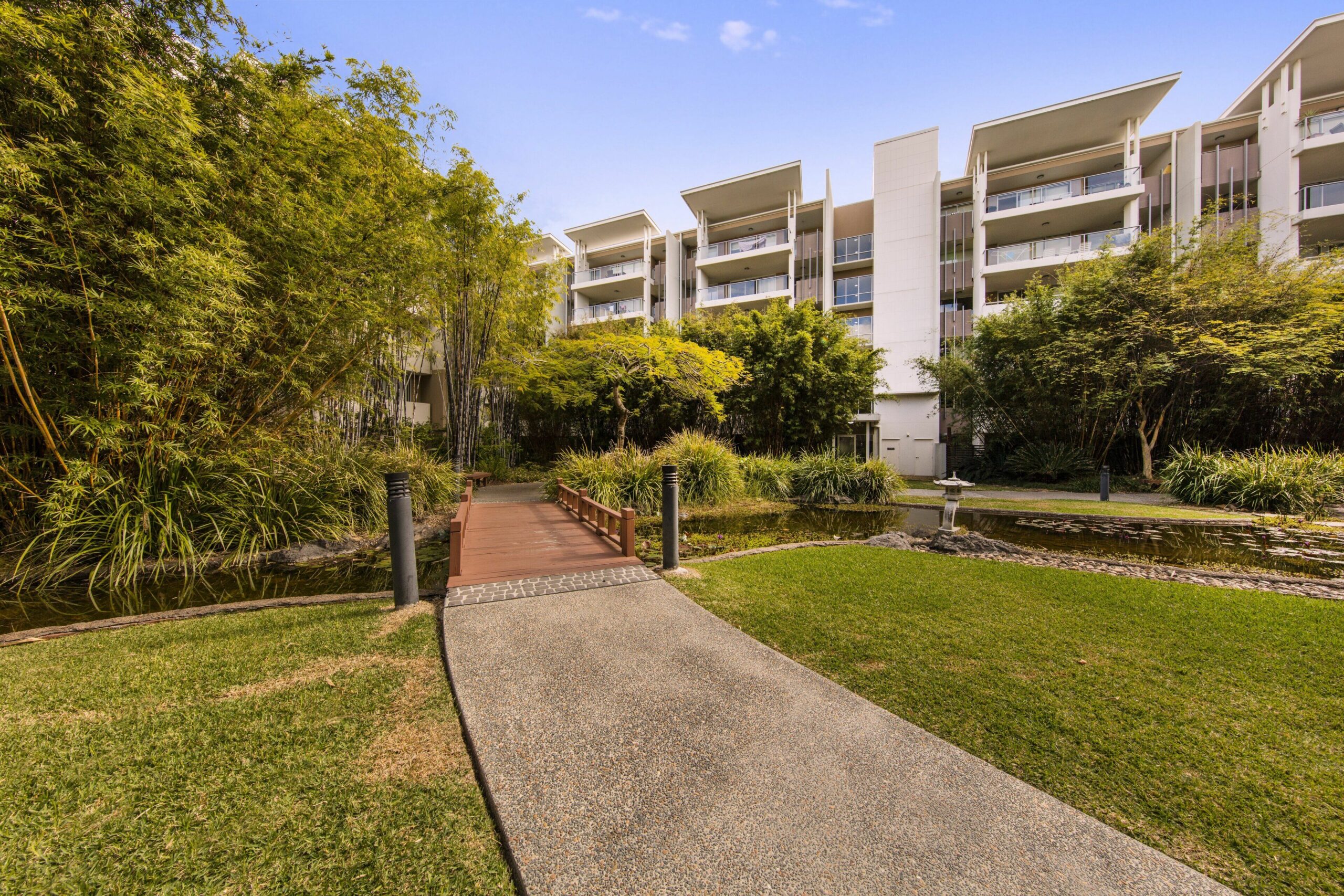 Oaks Brisbane Mews Suites