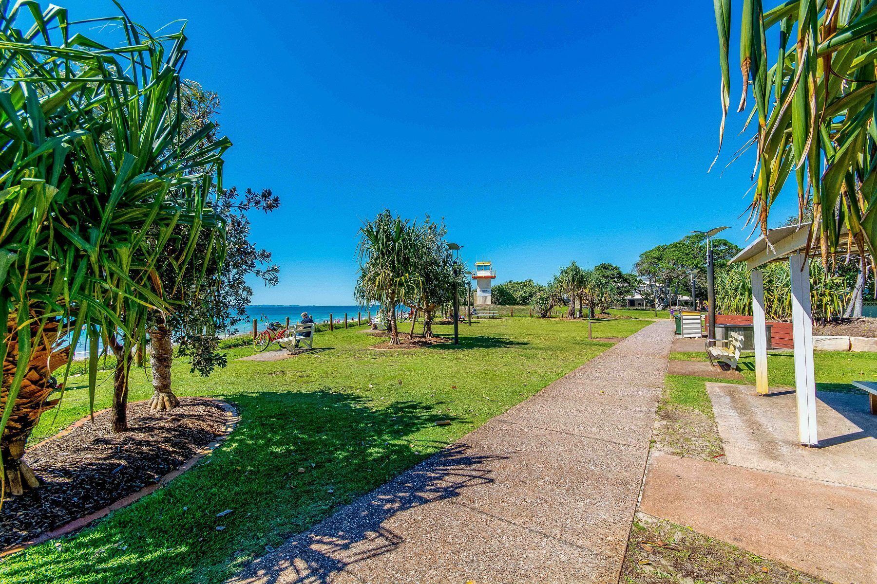 Walk to Surf Beach, Club and Shops - Sands Court Boyd St, Woorim