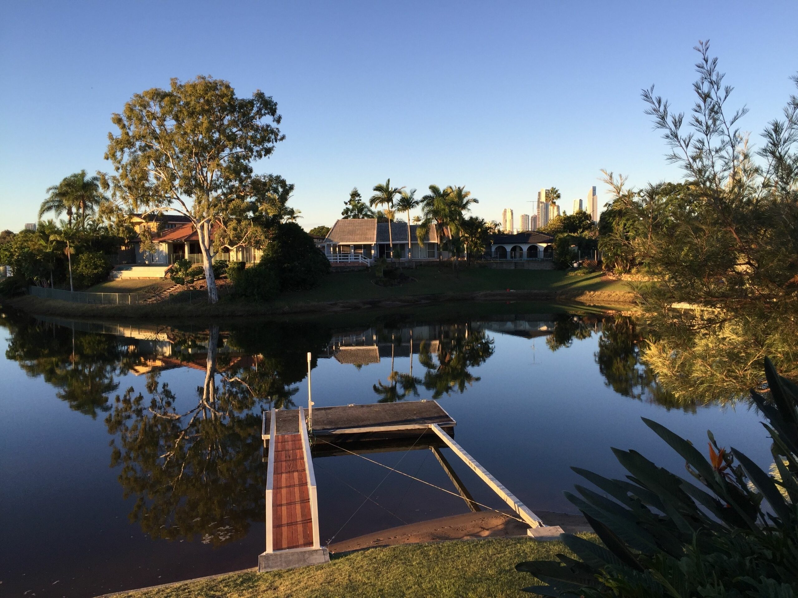 The Bali Hut on the Waters of the Central Gold Coast Apartment 5