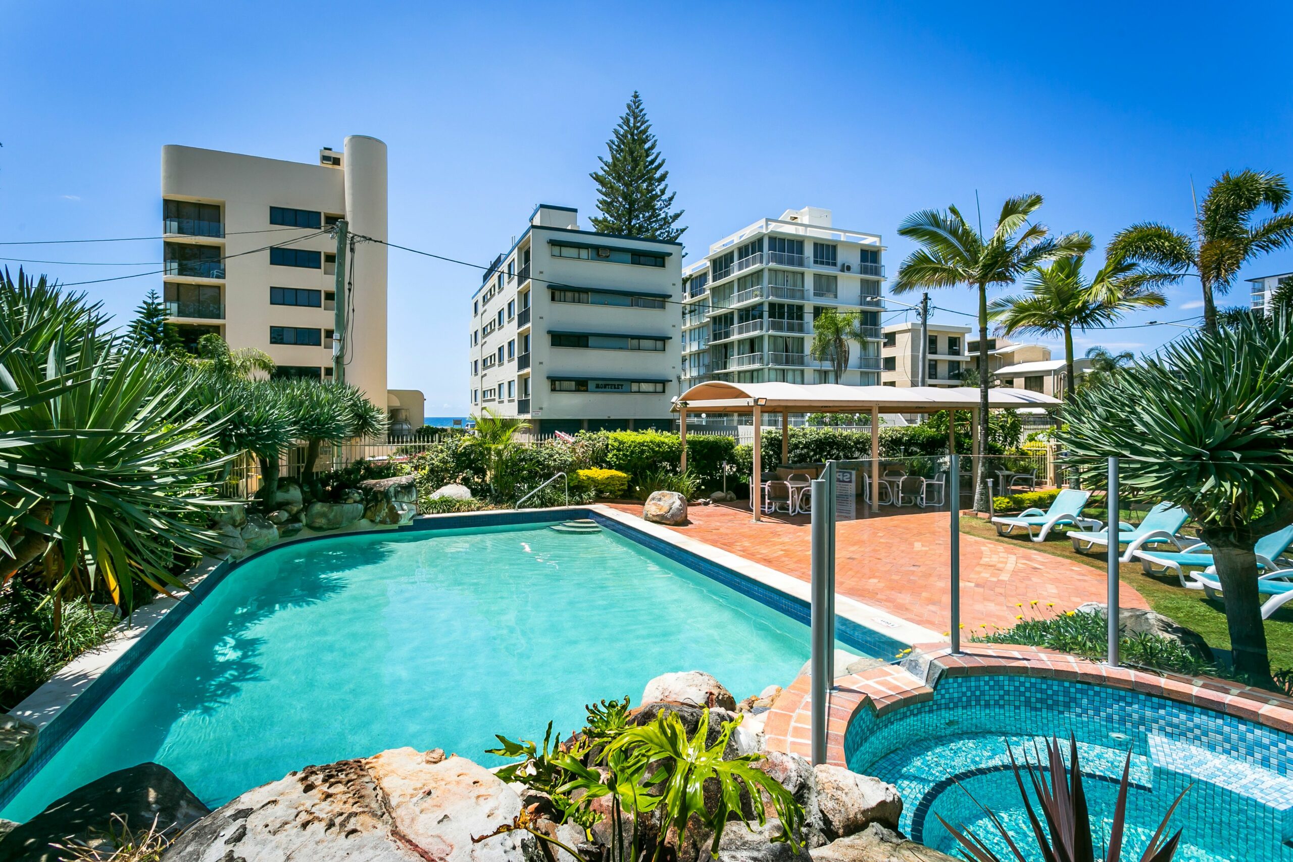 Surfers Beachside Holiday Apartments