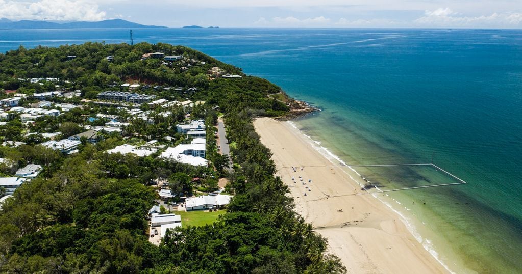 Stunning Sands Villa on the Beachfront @ Port Douglas