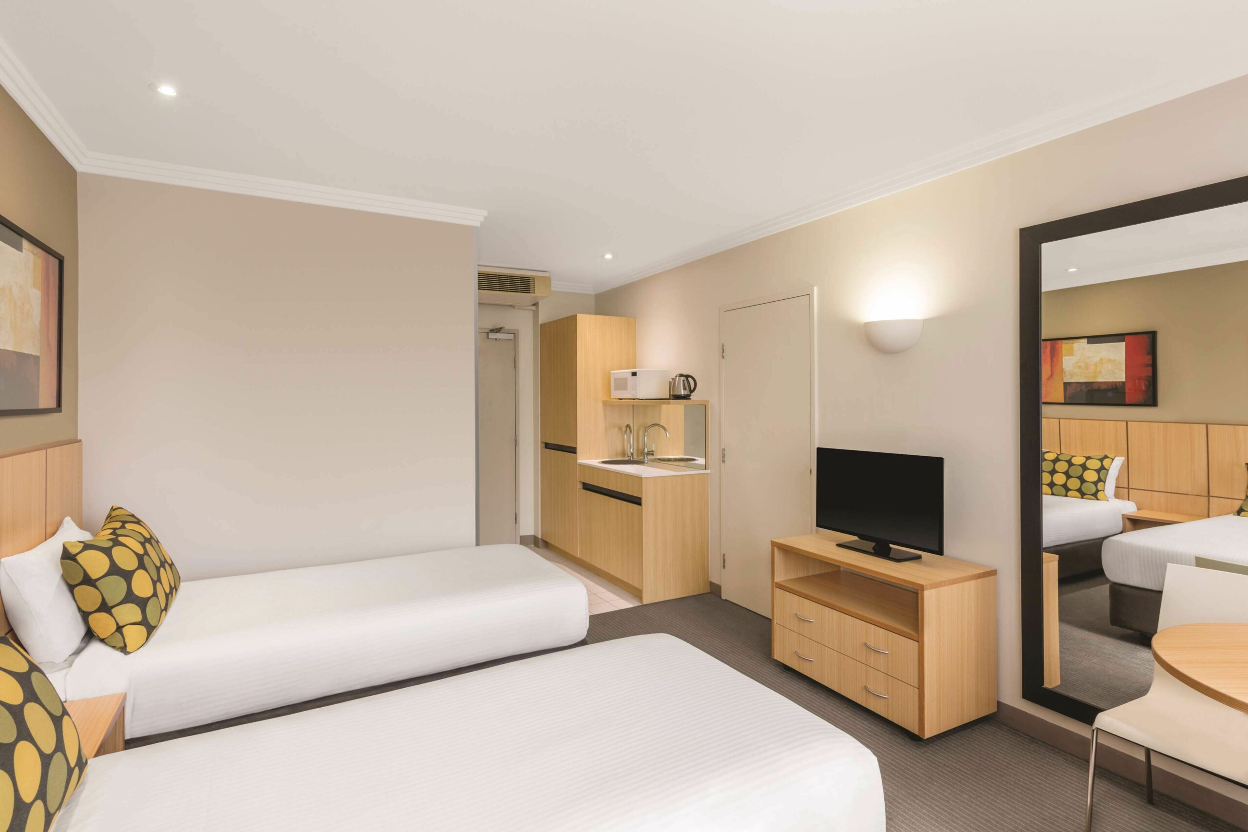 Travelodge Hotel Garden City Brisbane